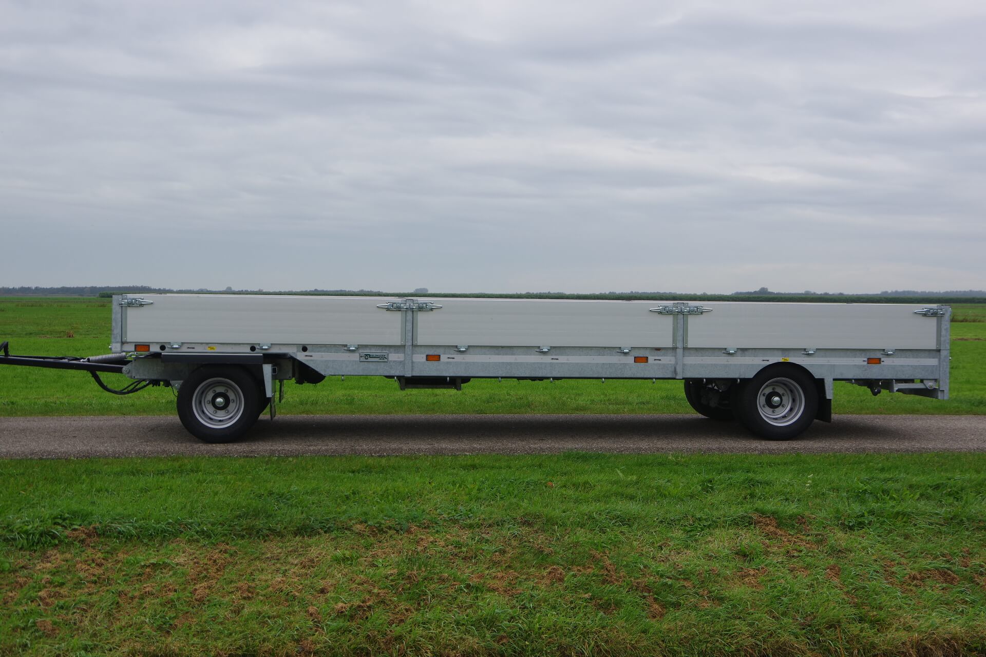 10 T vlakke aanhanger7,3m met alu lz