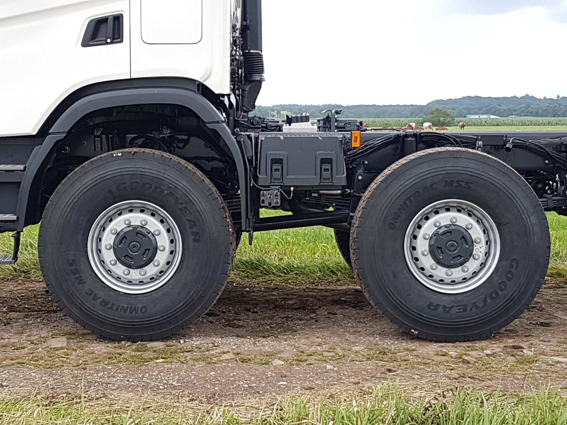 375 90 Voorbanden l op XT 8x8