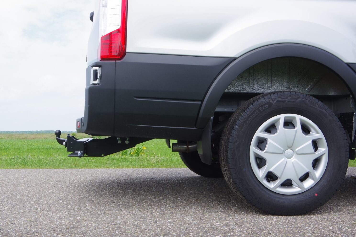 3,85T kogel op Transit L3 rz