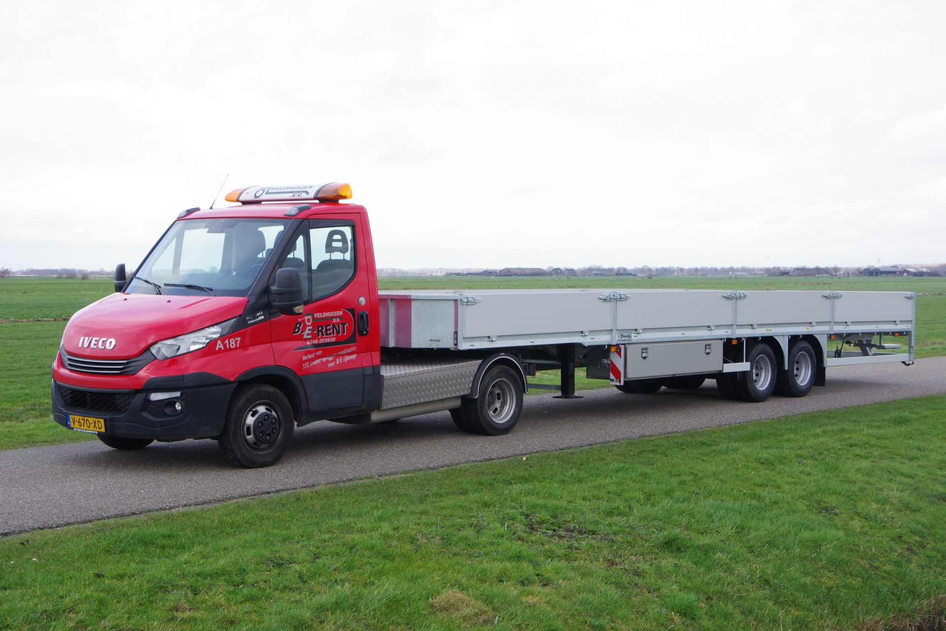 40 C18 met 12 m vlakke oplegger lv 3