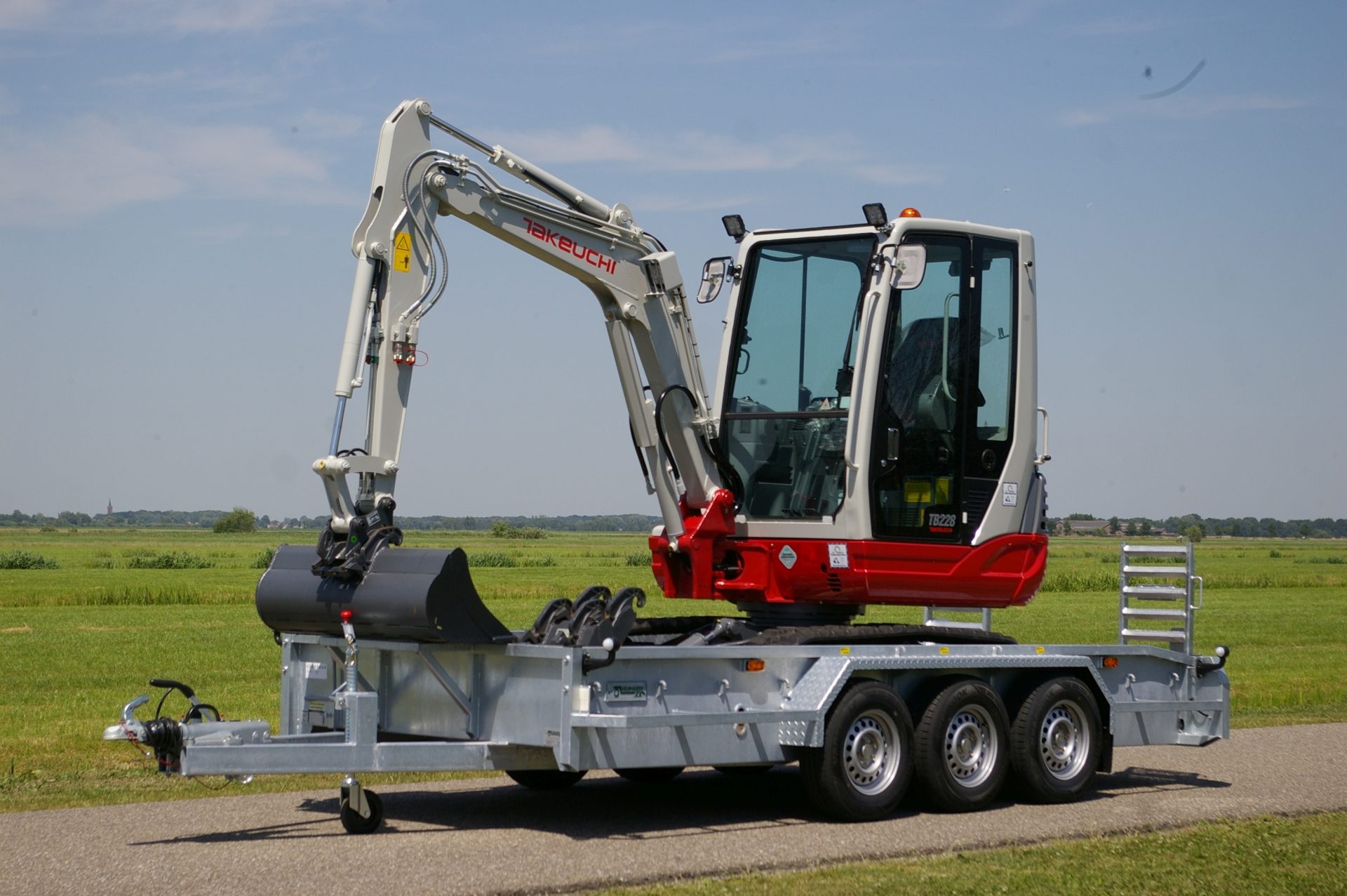 4,5 mtr tridem met TB228 lv adv