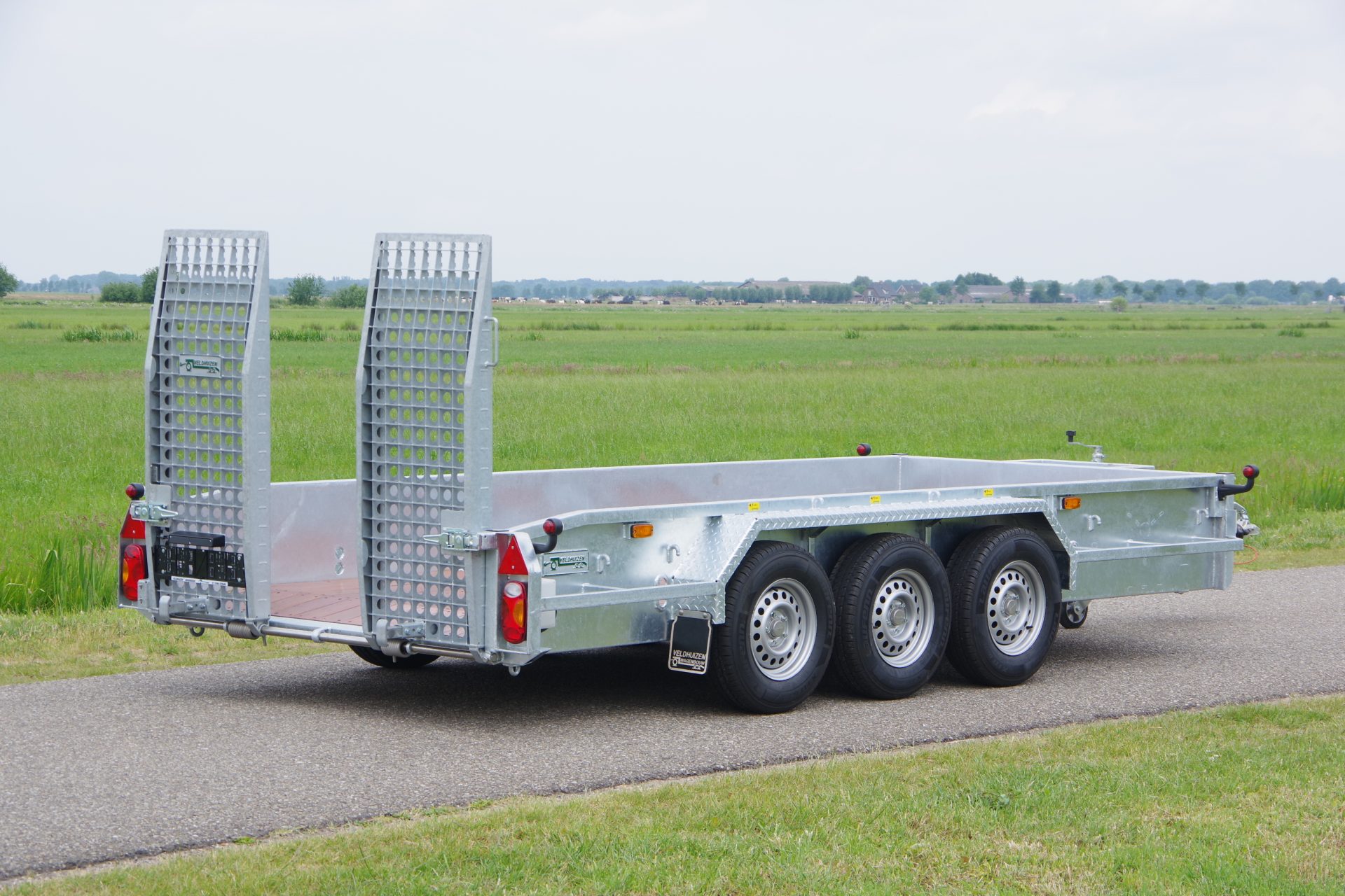 4,5m Tridem met Domex rooster goten ra