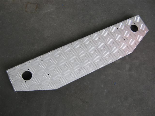 alu afwerkplaat chassis Iveco