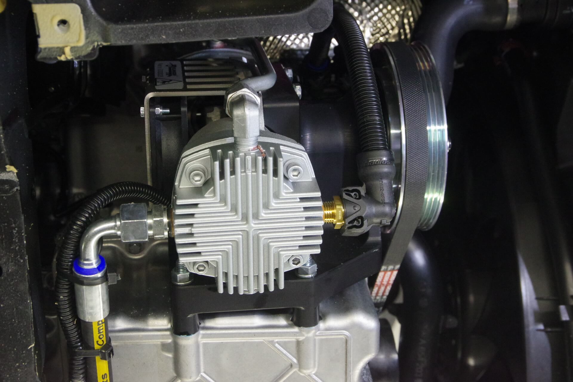 Compressor 519 4-cil compressorvoet onder motor