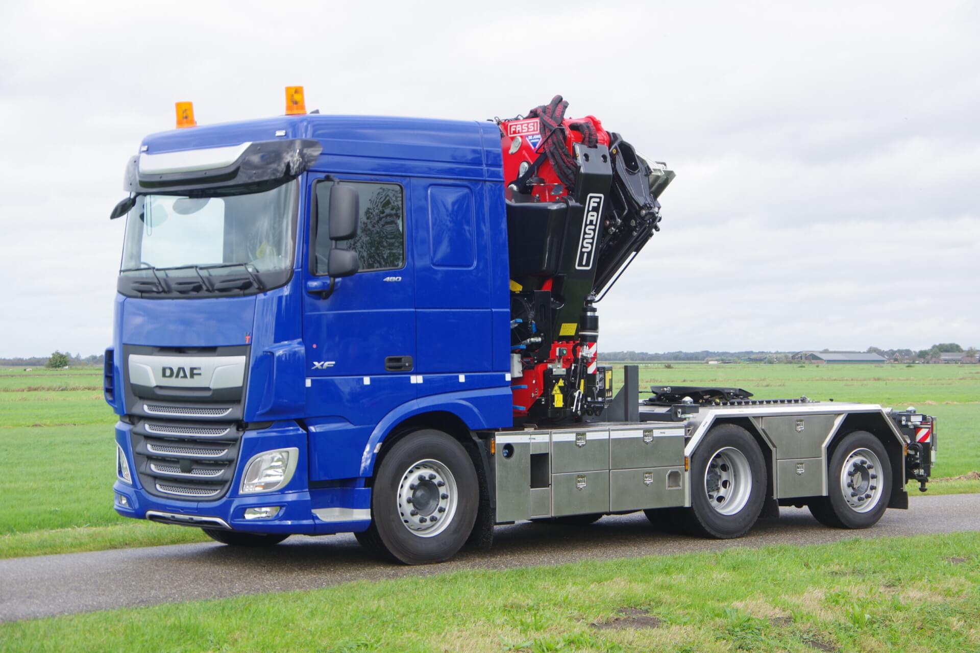 DAF 6x2 Wide Spread Gerjac met Fassi 710N lv 1
