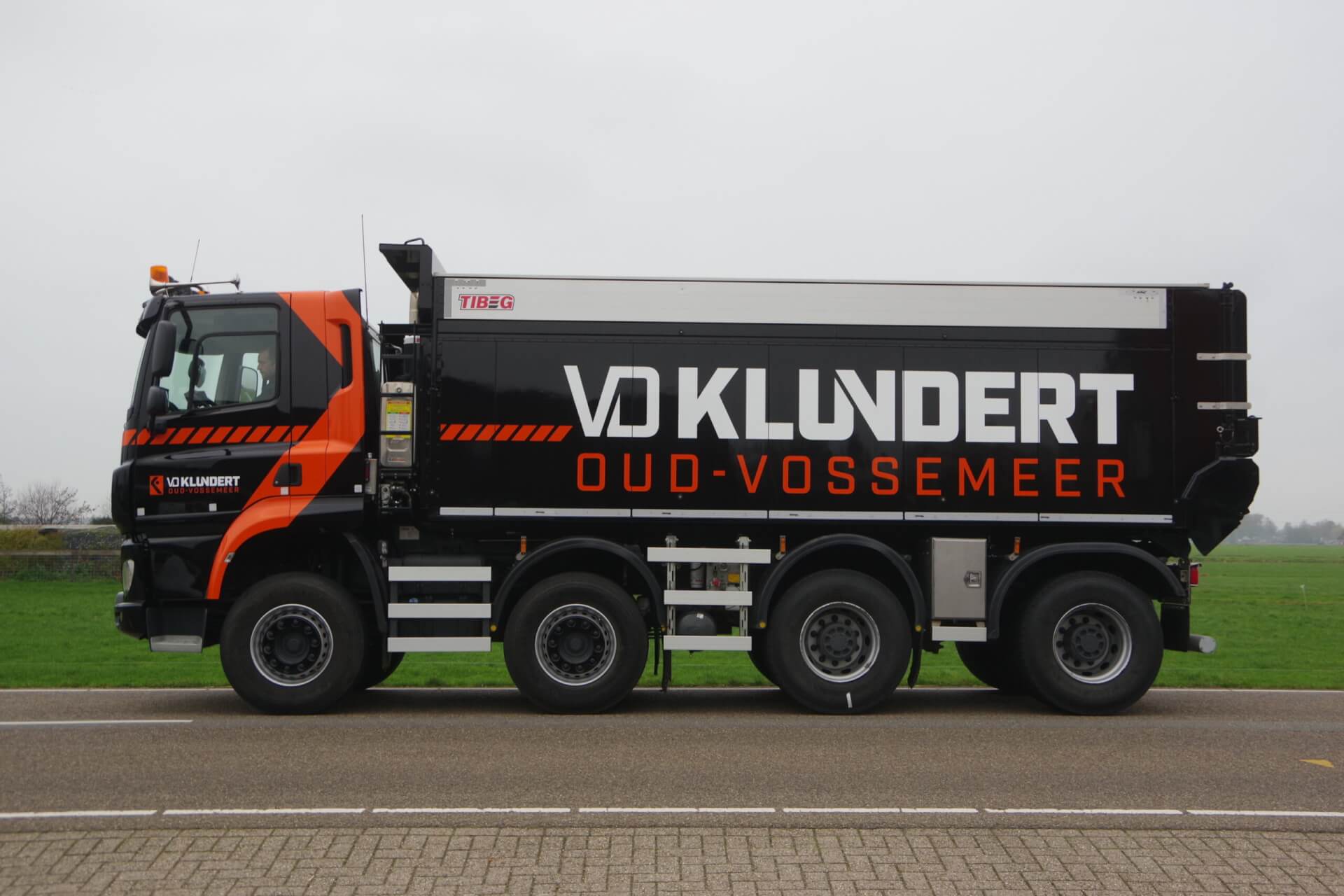 DAF8x4 wide spread vd Klundert lz