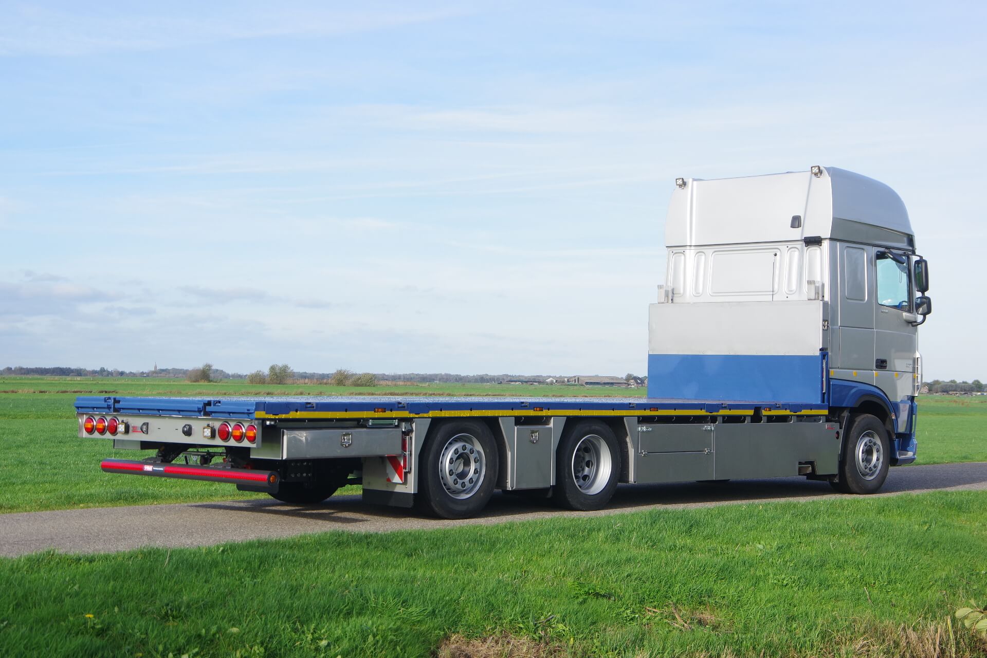 DAF_6x2_Wide-Spread POL ra 1