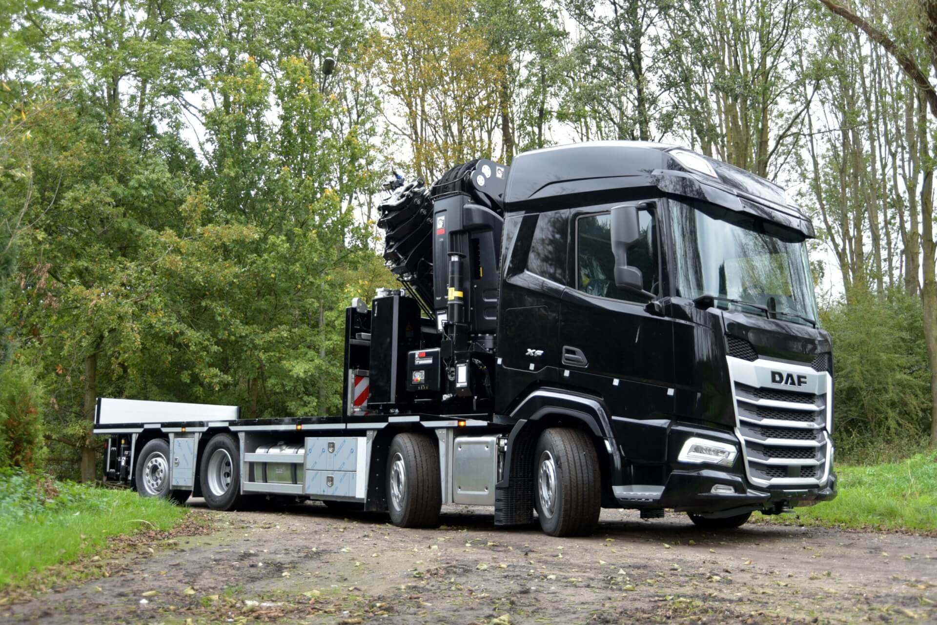 .DAF_8x2-Wide-Spread_HIPRO-858_Liftcae rv