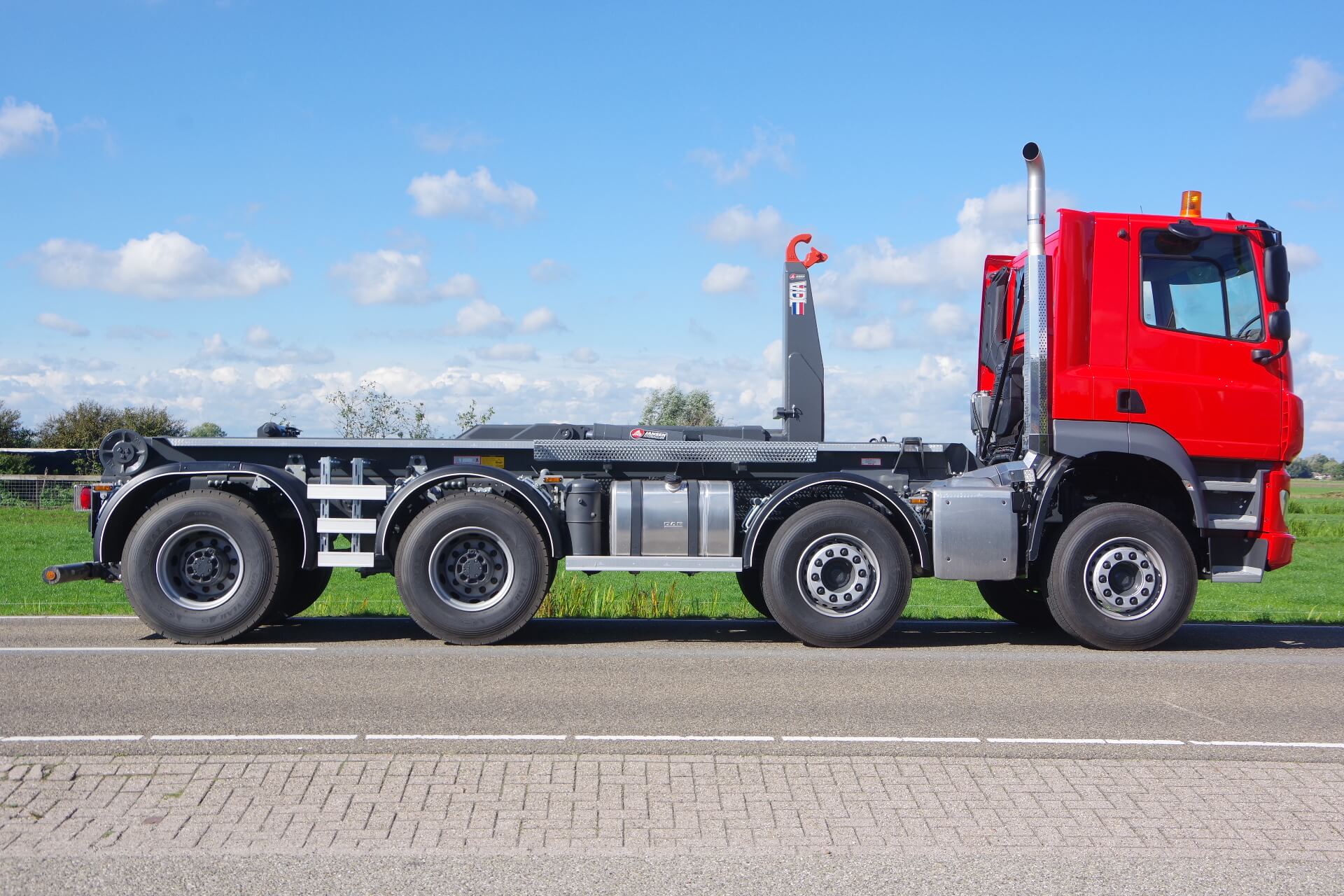 DAF_8x4_Wide-Spread_FUHLER rz