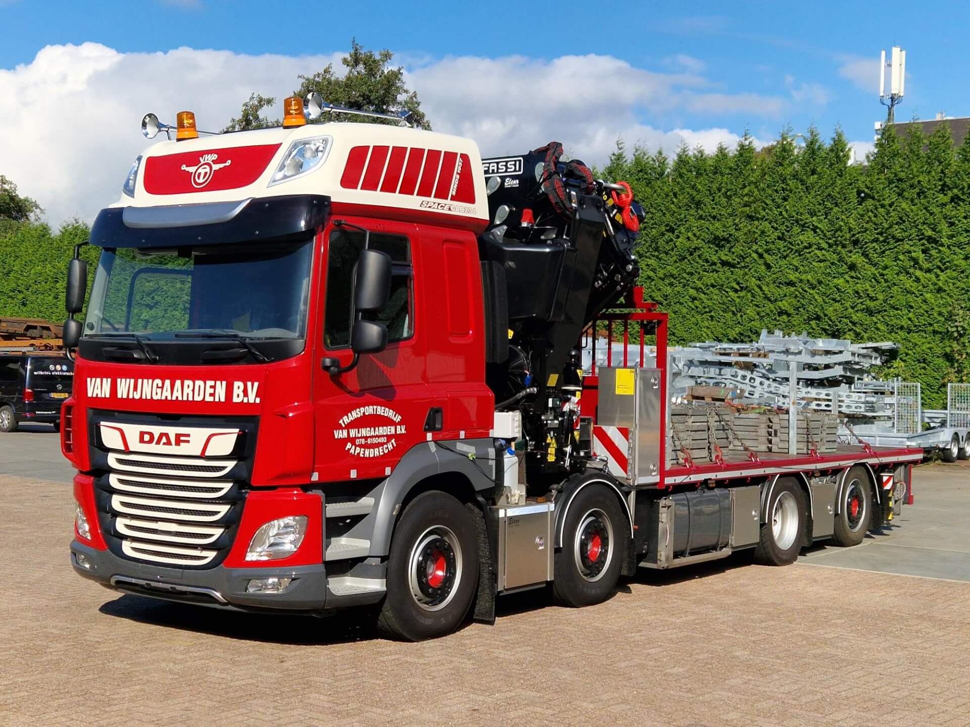 DAF_CF_530_8x2_wide-spread v Wijngaarden met FASSI lv 1