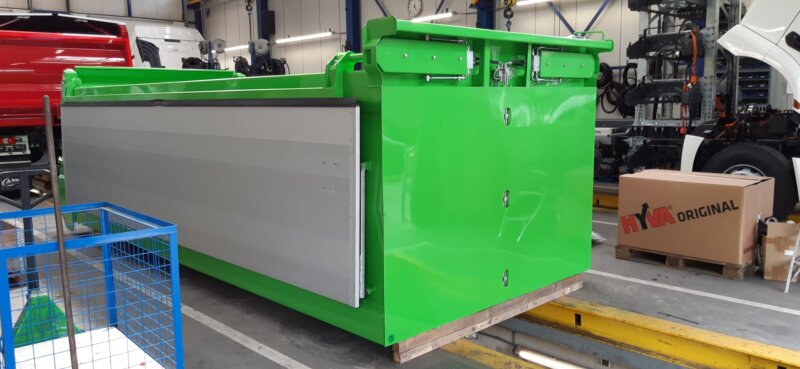 HYVA kipper voor VELDHUIZEN TRUCK 5-asser rv