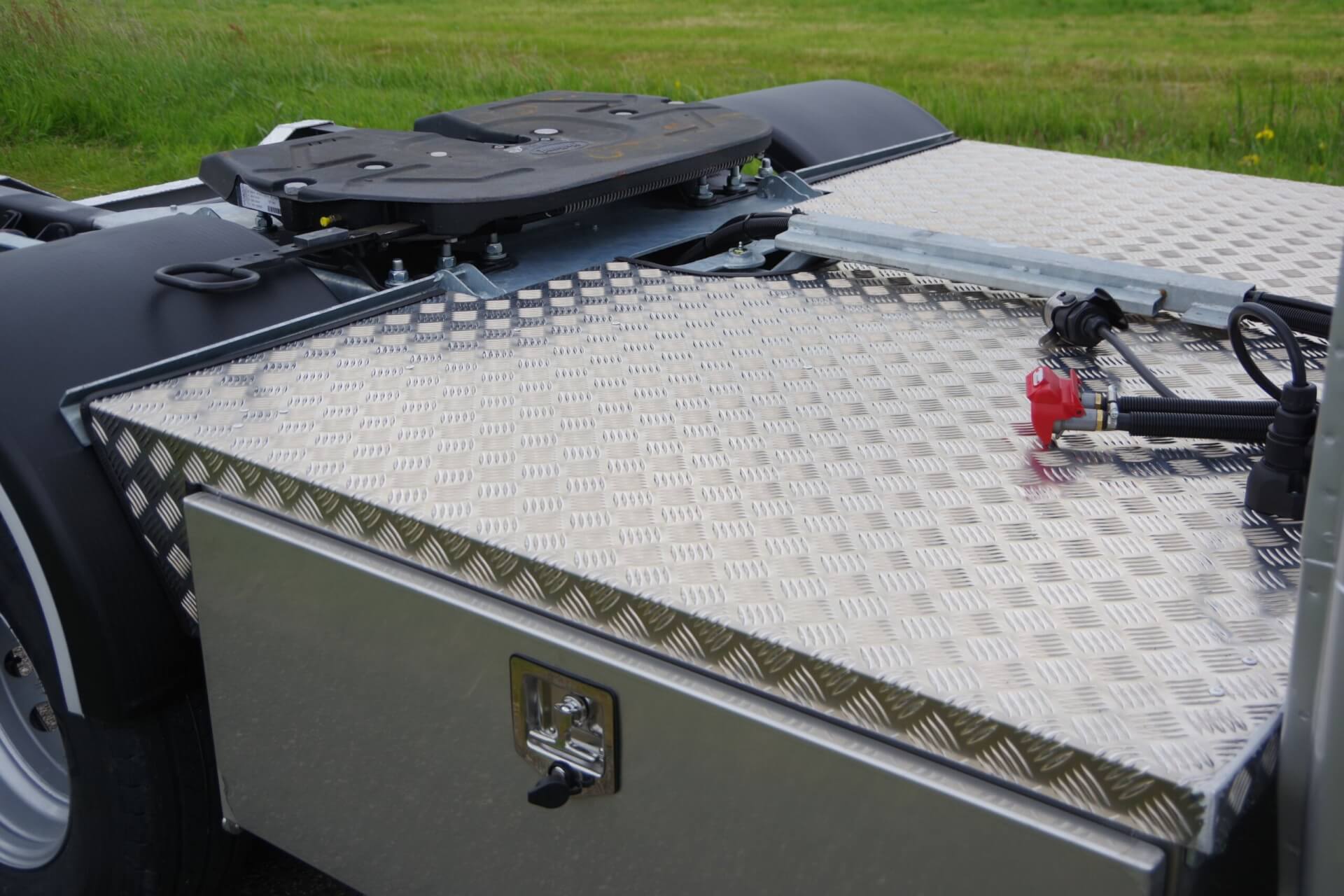 IVECO 70C21_alum. tranenplaat gw