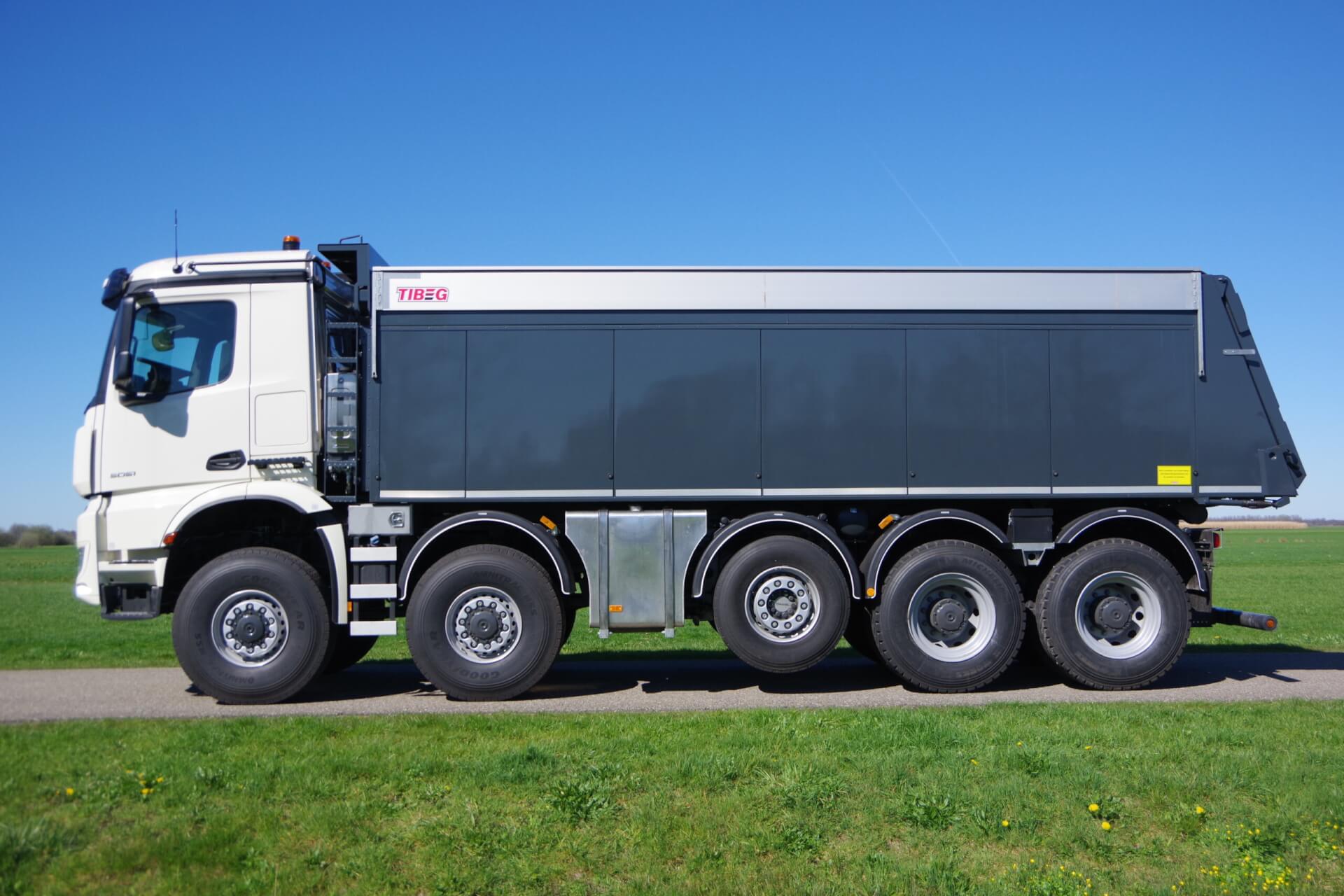 MERCEDES_10x8_STRAATMAN lz