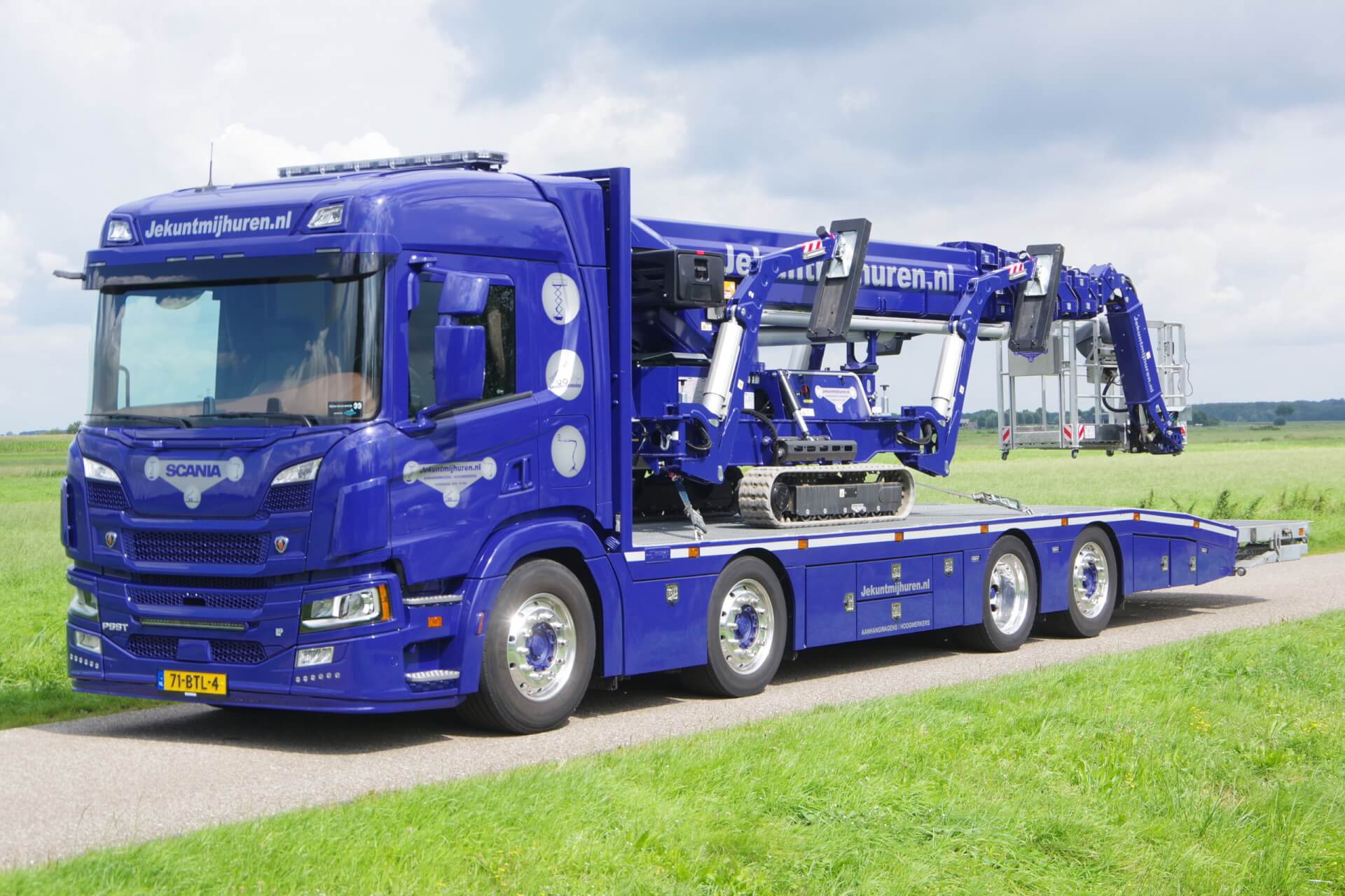 OprijSCANIA 37-85 Cluistra met LEO 35 & verlengtafel lv 2