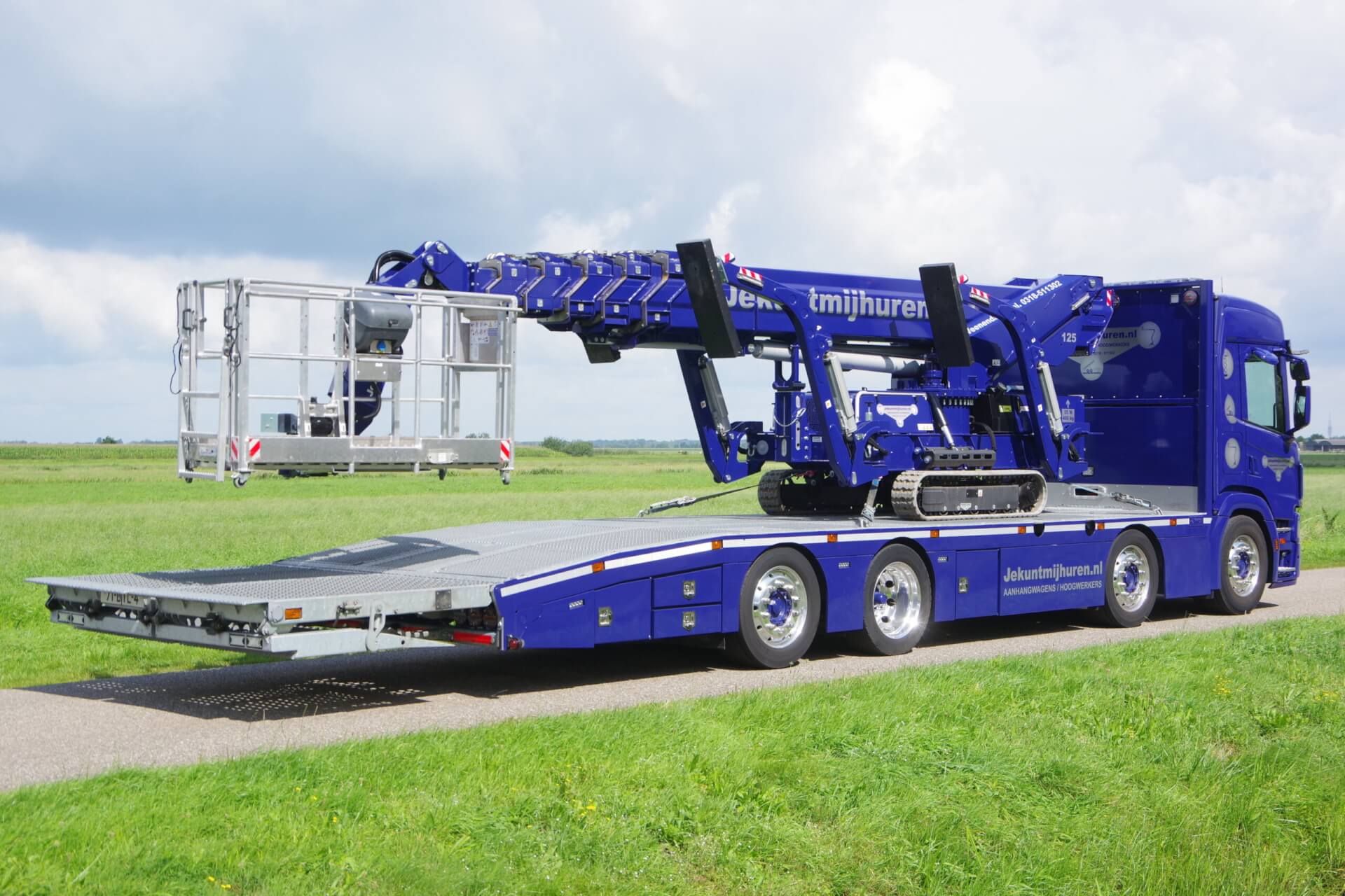 OprijSCANIA 37-85 Cluistra met LEO 35 & verlengtafel ra 1