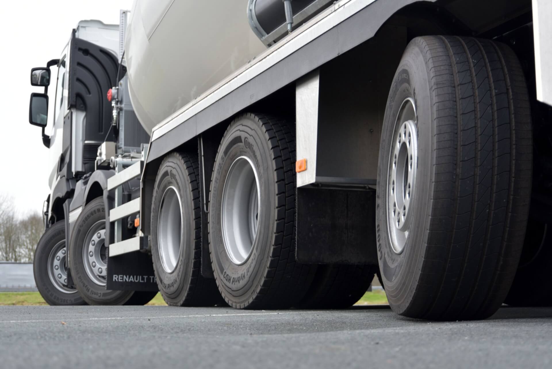 RENAULT_C520_10x4_LIEBHERR-Mixer 3 gestuurde assen 2