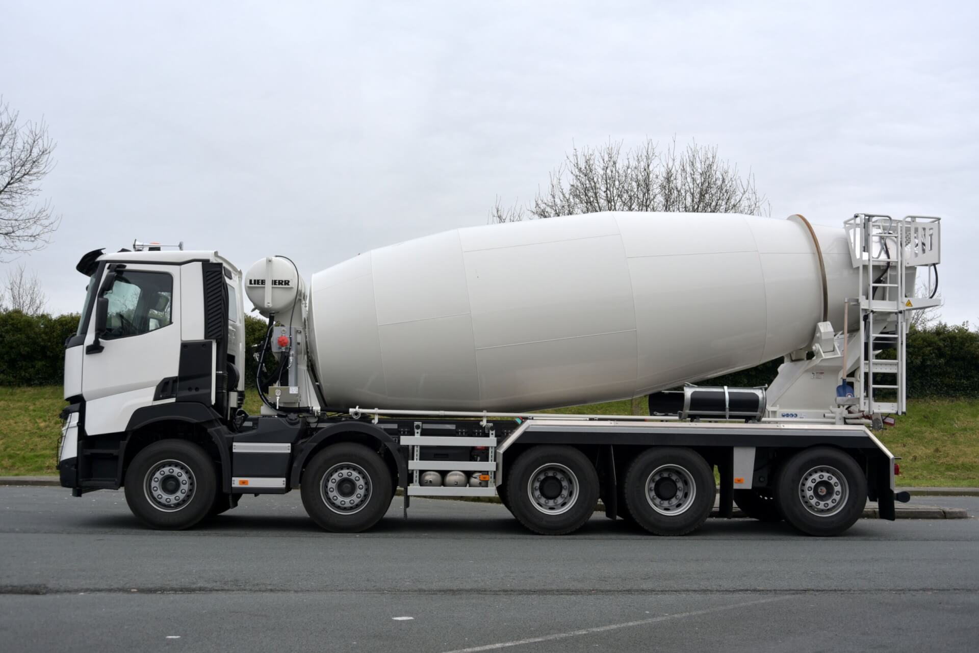 RENAULT_C520_10x4_LIEBHERR-Mixer lz 2