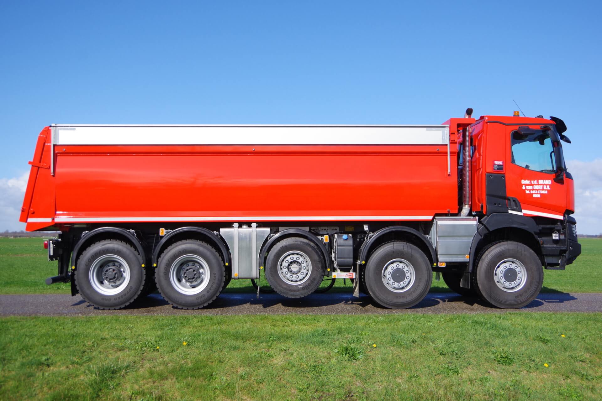 RENAULT_K480_10x8_Brand-en-van-Oort rz