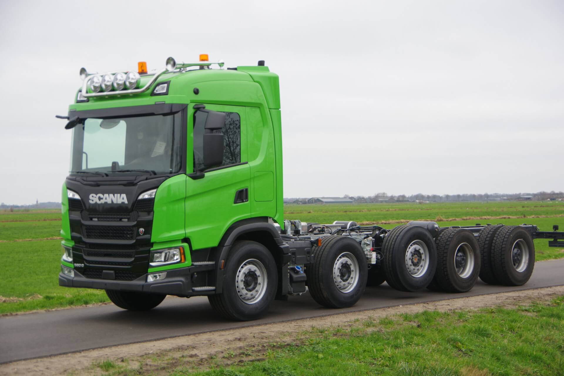 SCANIA 10X4 Wide-Spread lv 1