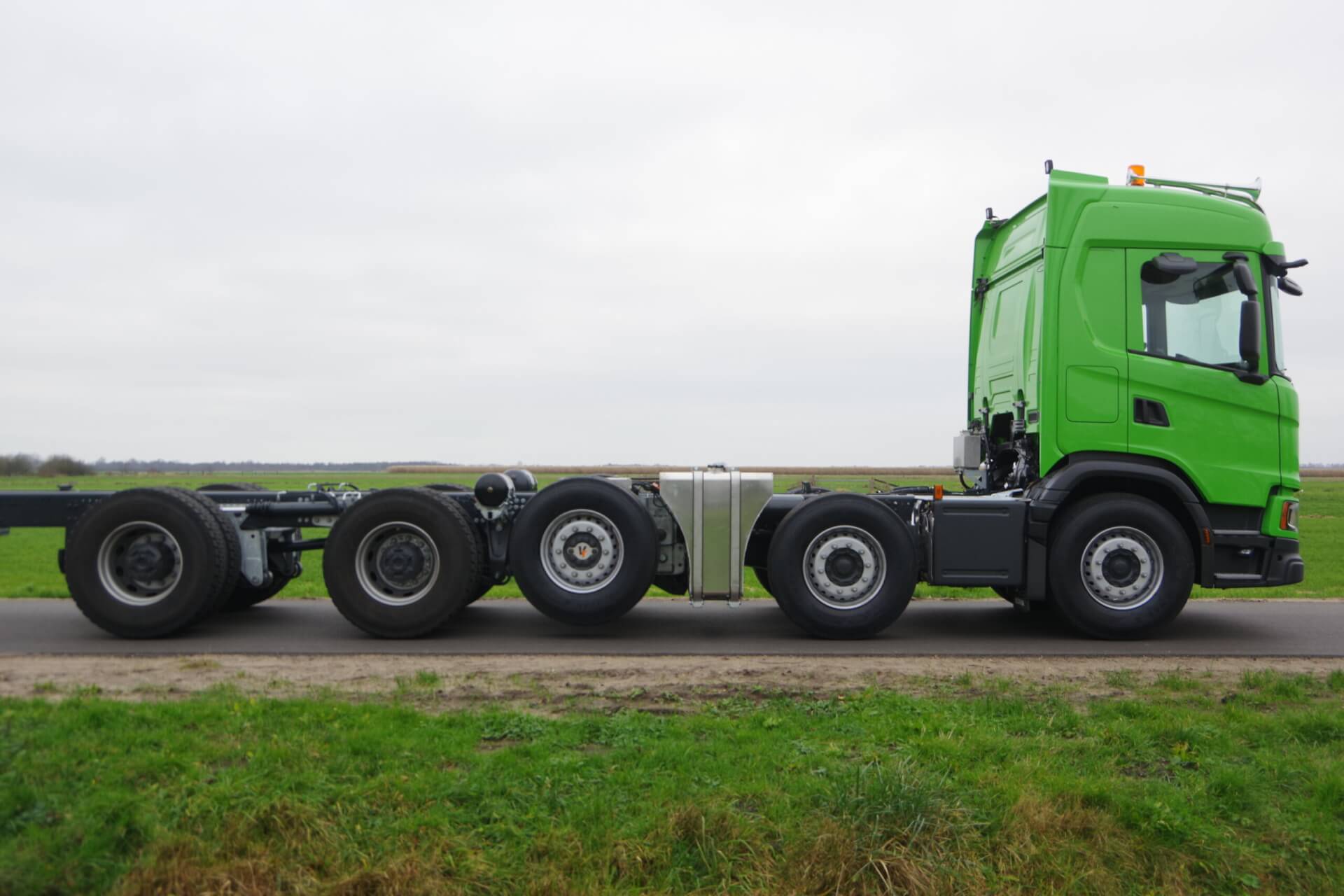 SCANIA 10X4 Wide-Spread rz