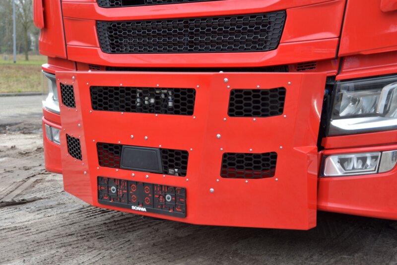 SCANIA 8x2 Wide Spread met HIAB IQ1188 front radar weggewerkt gw
