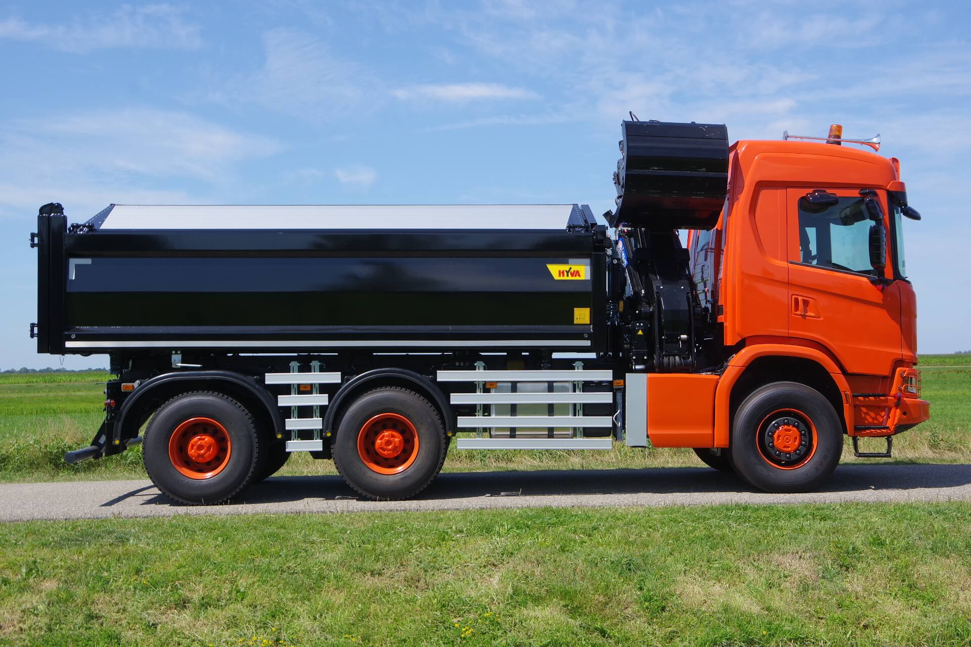 SCANIA_6x6_Wide-spread HMF-kraan rz