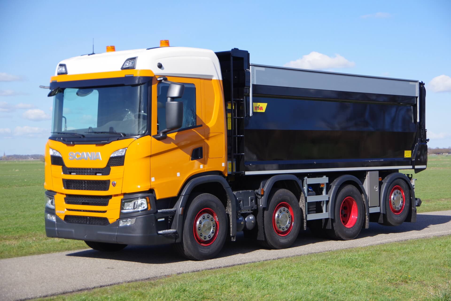 SCANIA_8X2_Wide-Spread_VELDHUIZEN_Burggraaf_HYVA lv 1