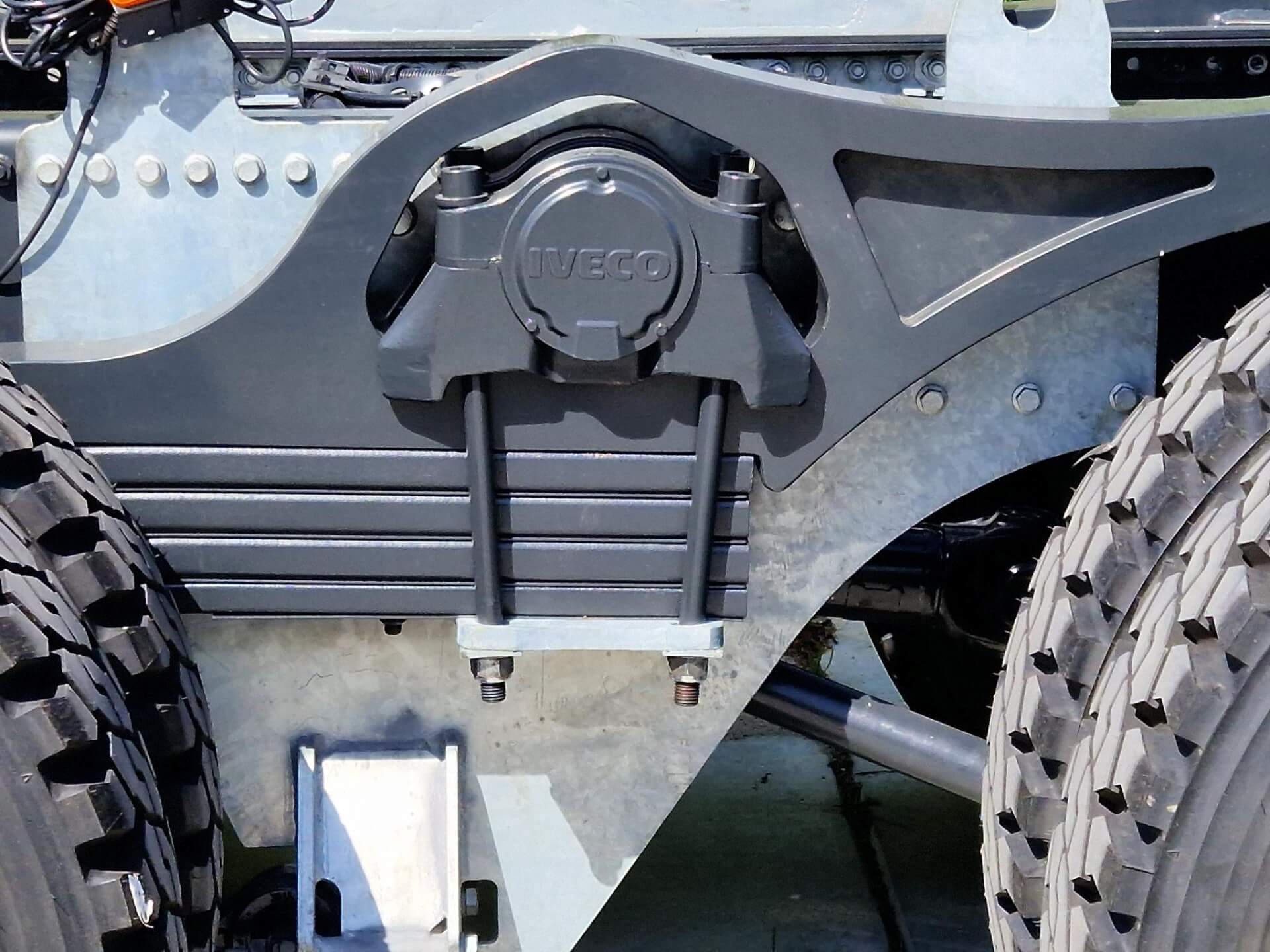 Schommelstuk met bladveren l 1