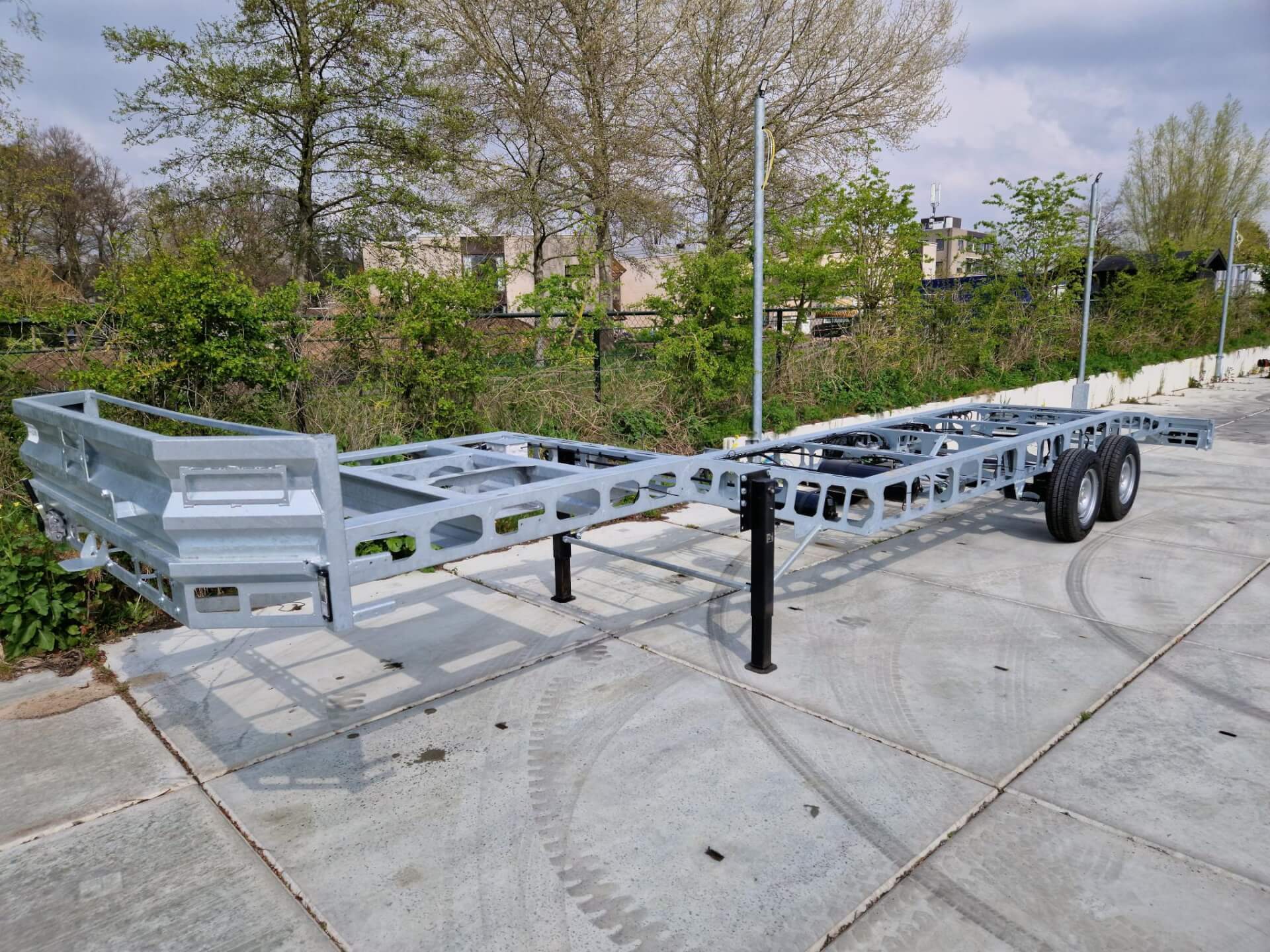 Semi dieplader Light 8,5m chassis lv 1