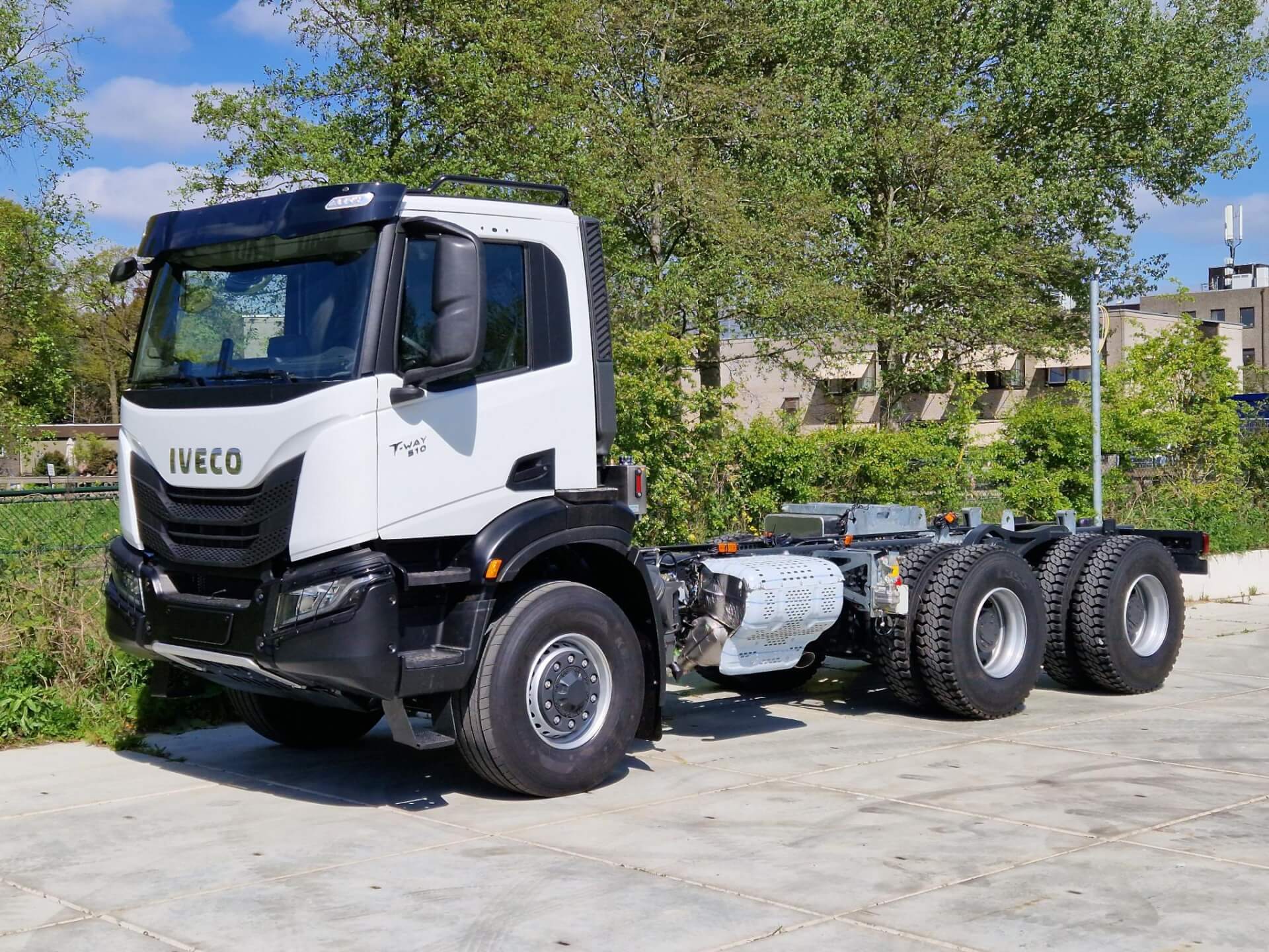 T-Way 6x6 Wide Spread Chassis lv 1