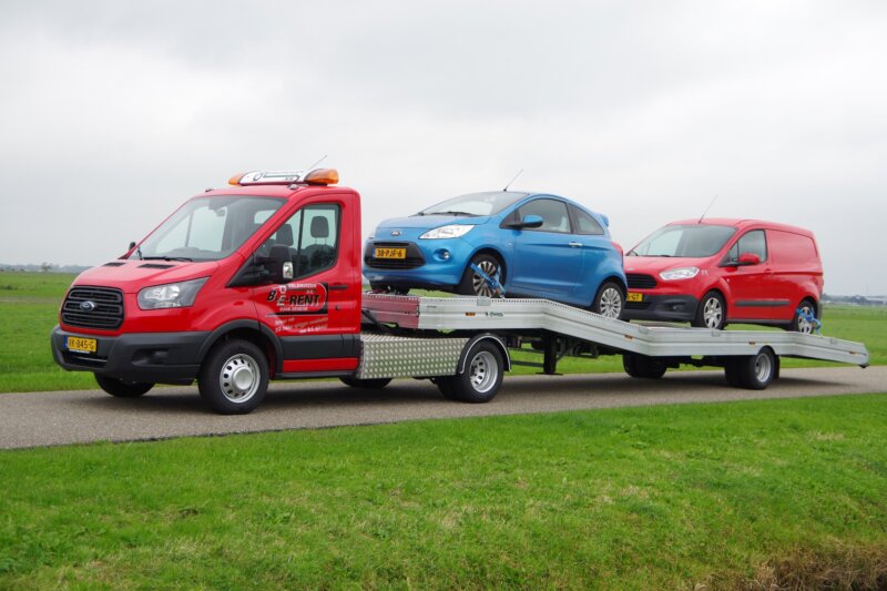 Transit 35-130 met Ka en Courier lv 5