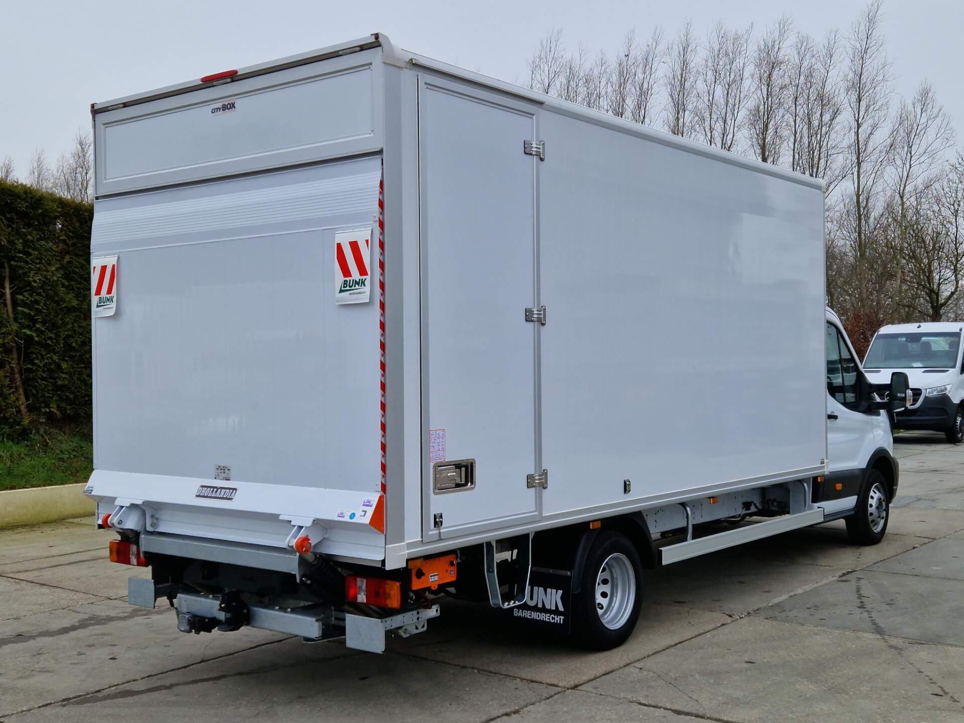 Transit 35-170 met 5,0m Citybox en 7,5T Vangmuil