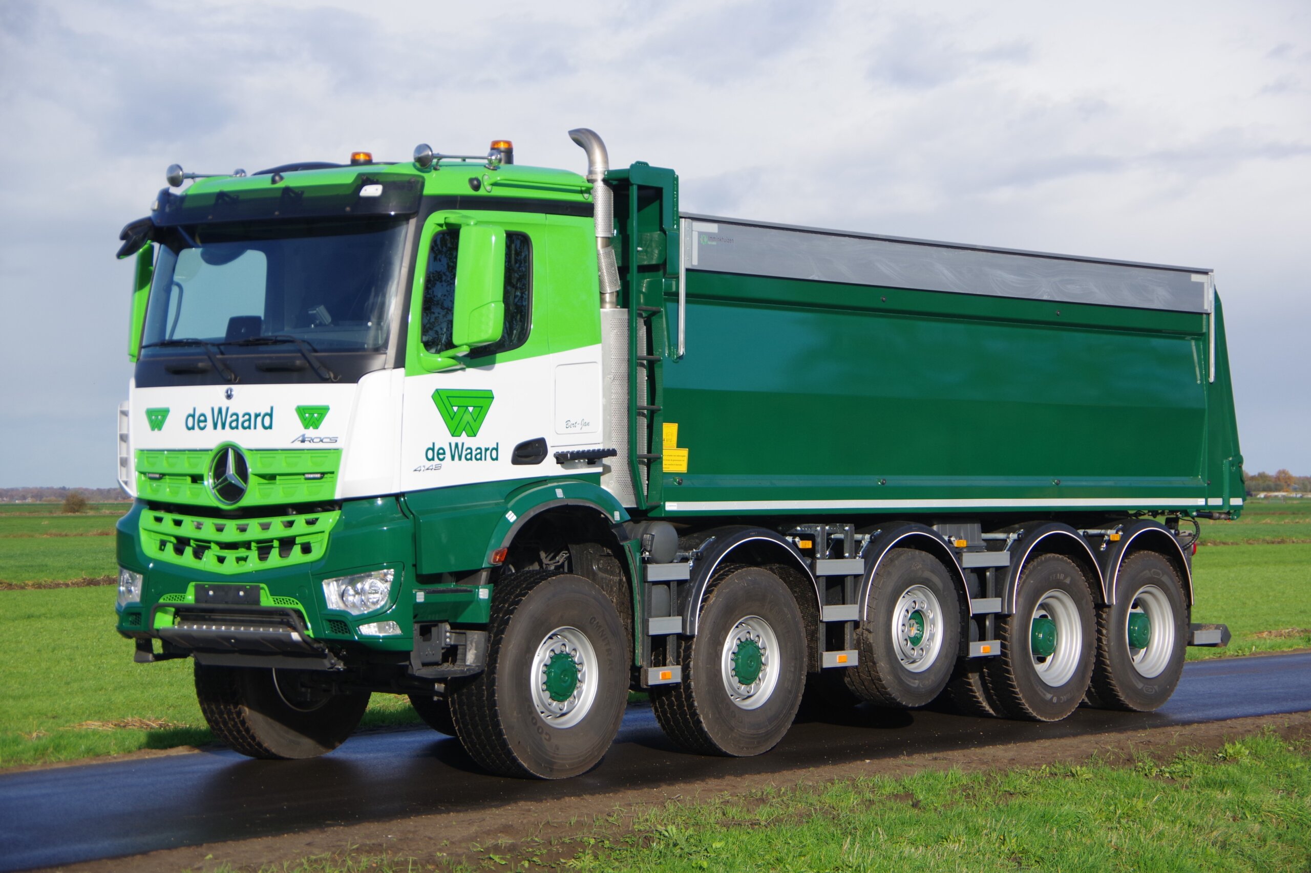 VELDHUIZEN MERCEDES-10X8 de Waard lv 2a