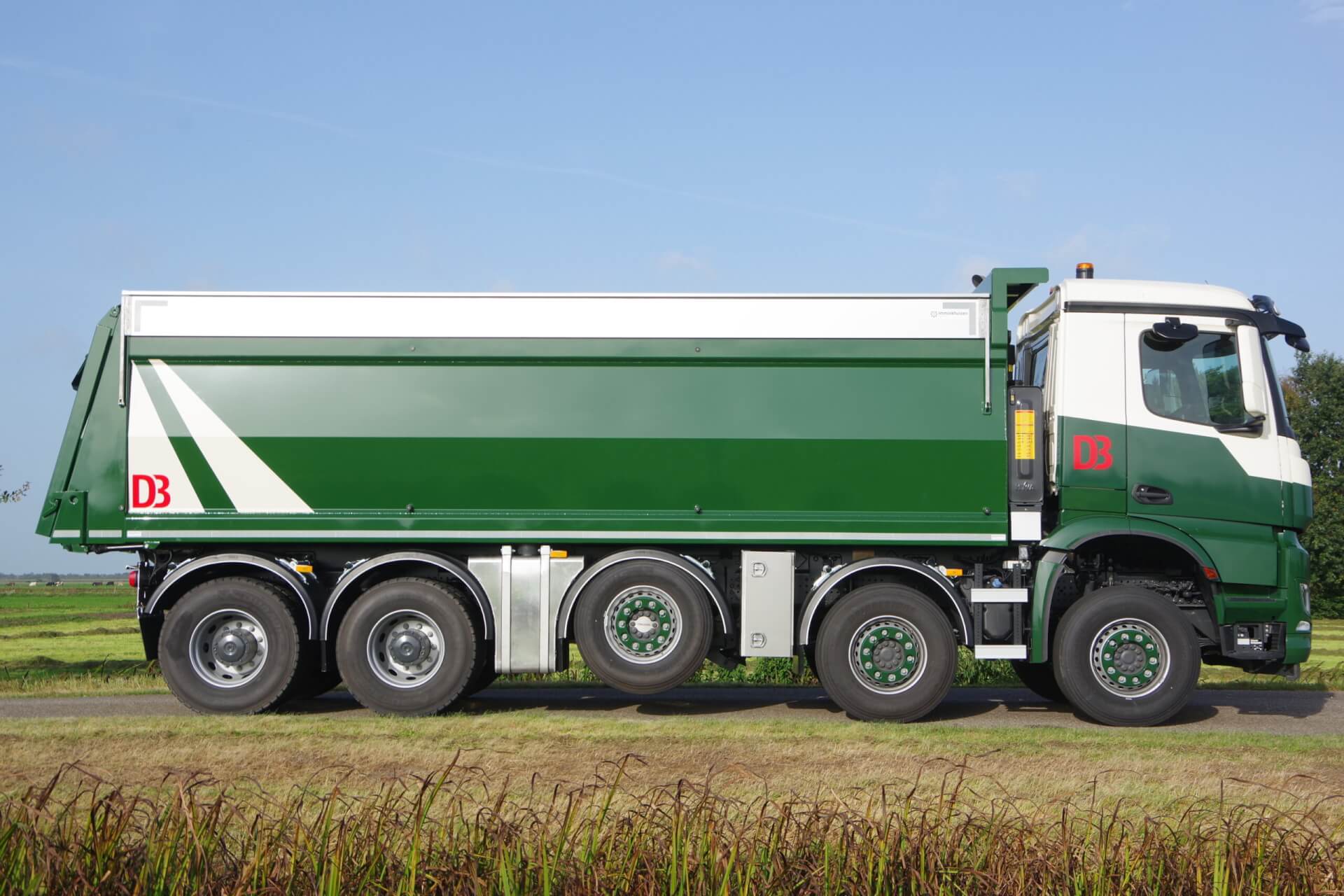 VELDHUIZEN_MERCEDES_10x4_DB-Kiepers rz