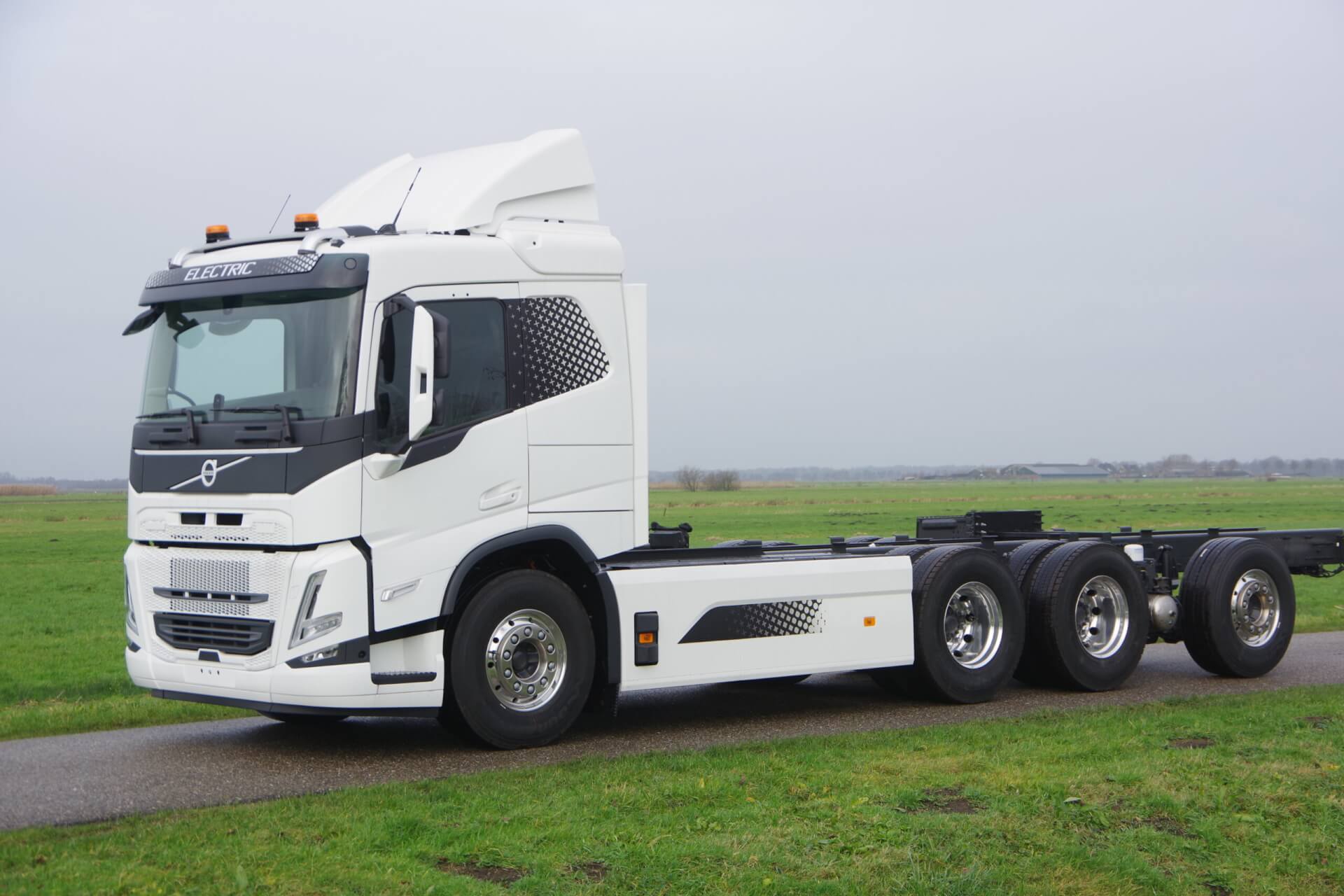 VOLVO Electric 8x4 39Ton lv 1