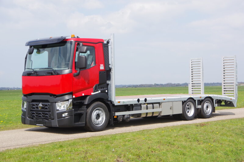 Veldhuizen-RENAULT oprijwagen 29-82 lv 7