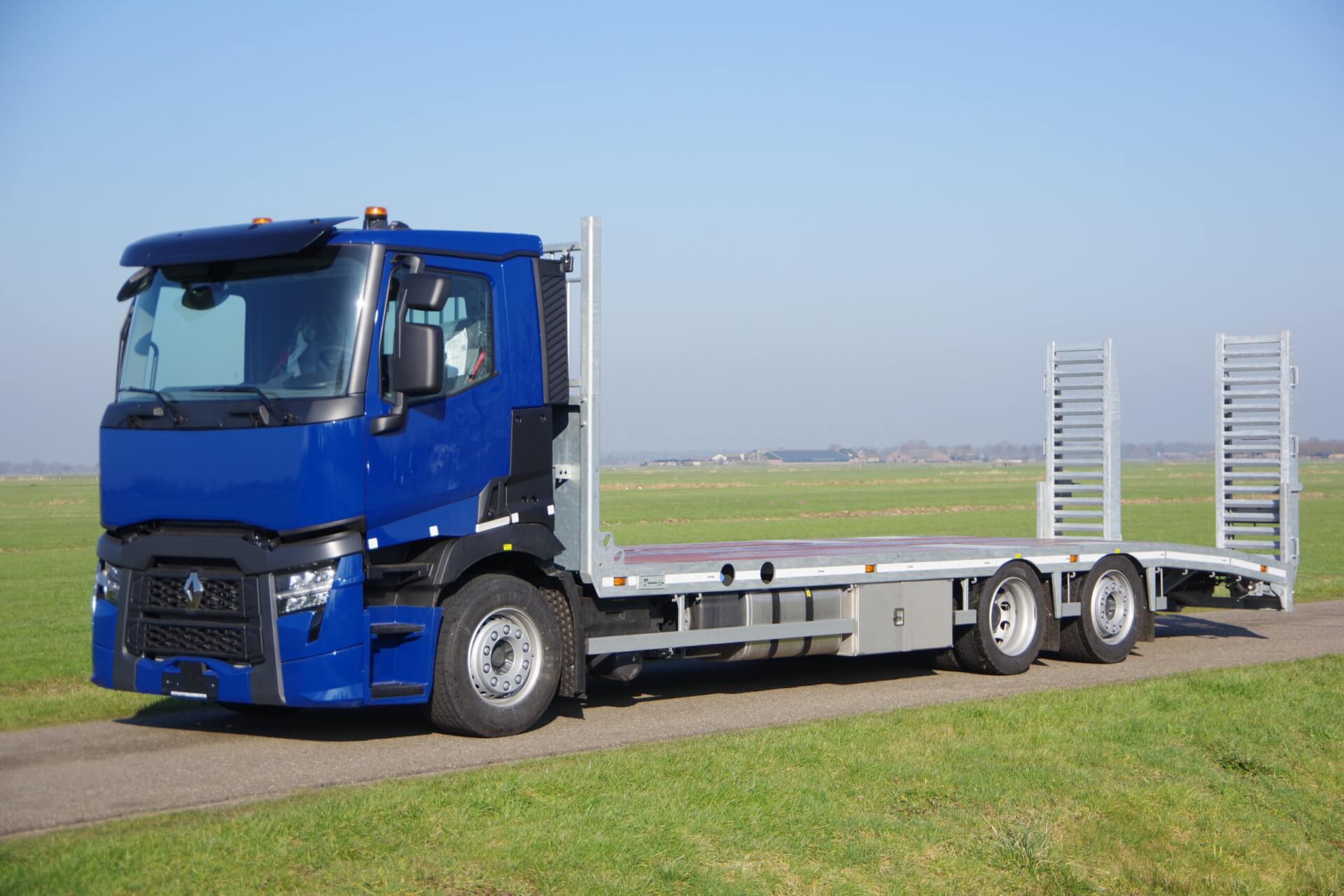 Veldhuizen-RENAULT oprijwagen Blauw 29-85 lv 2