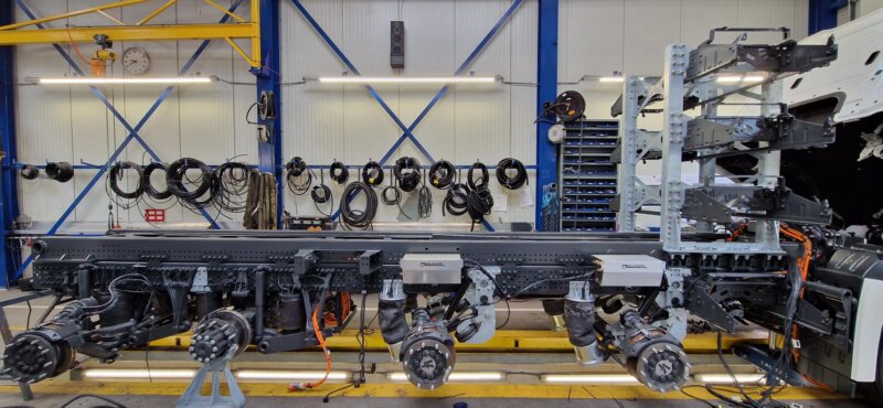 Veldhuizen Trucks 5-asser tijdens bouw rz