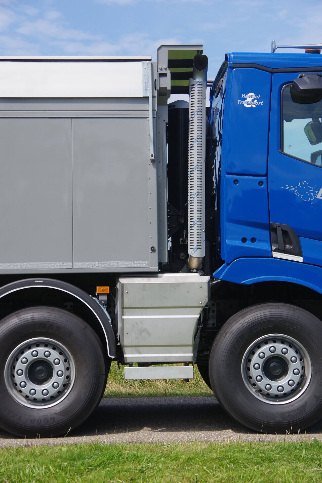 Veldhuizen_Renault_C480_10x4 staande uitlaat rz