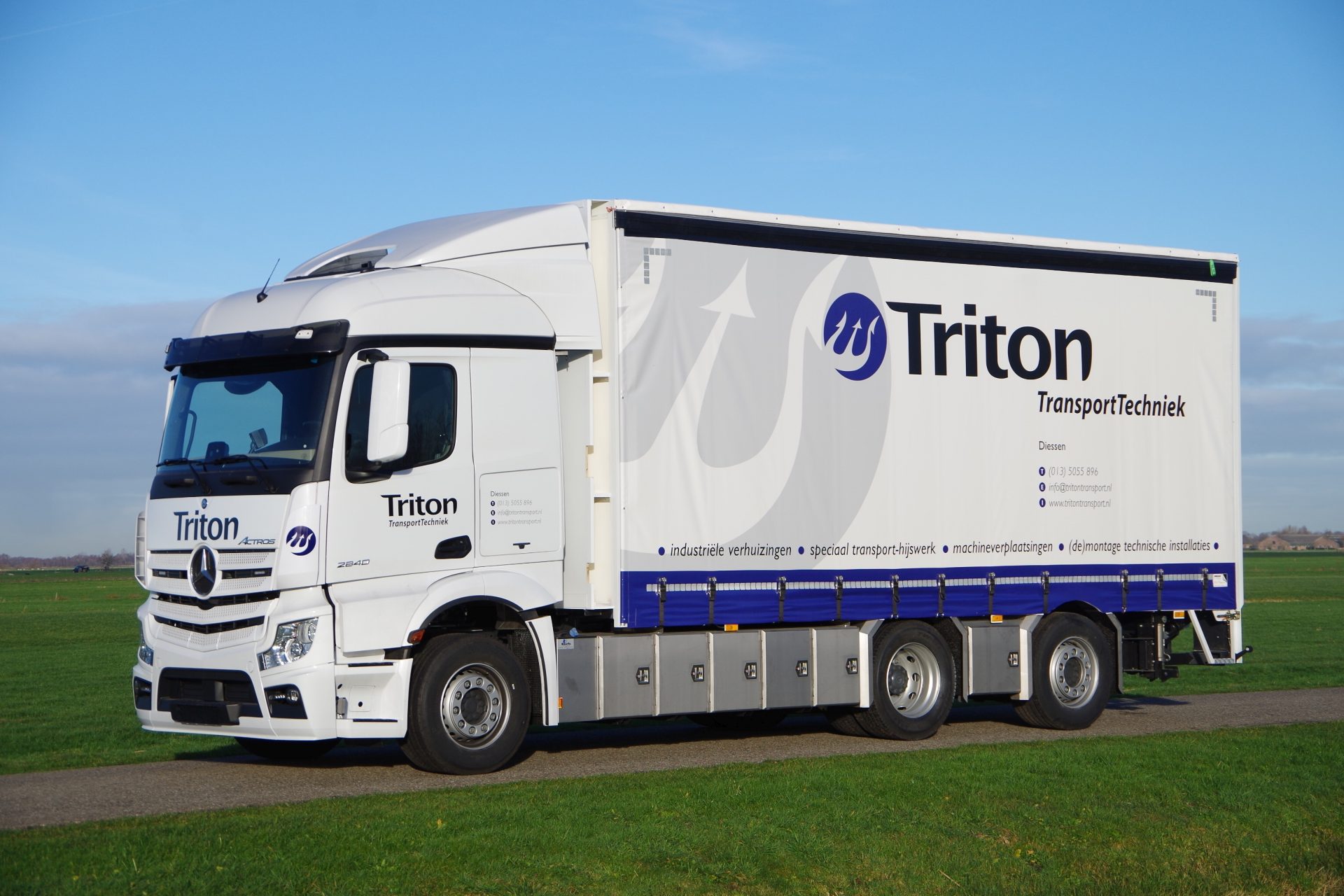 Actros 3245 met huif Triton lv 2
