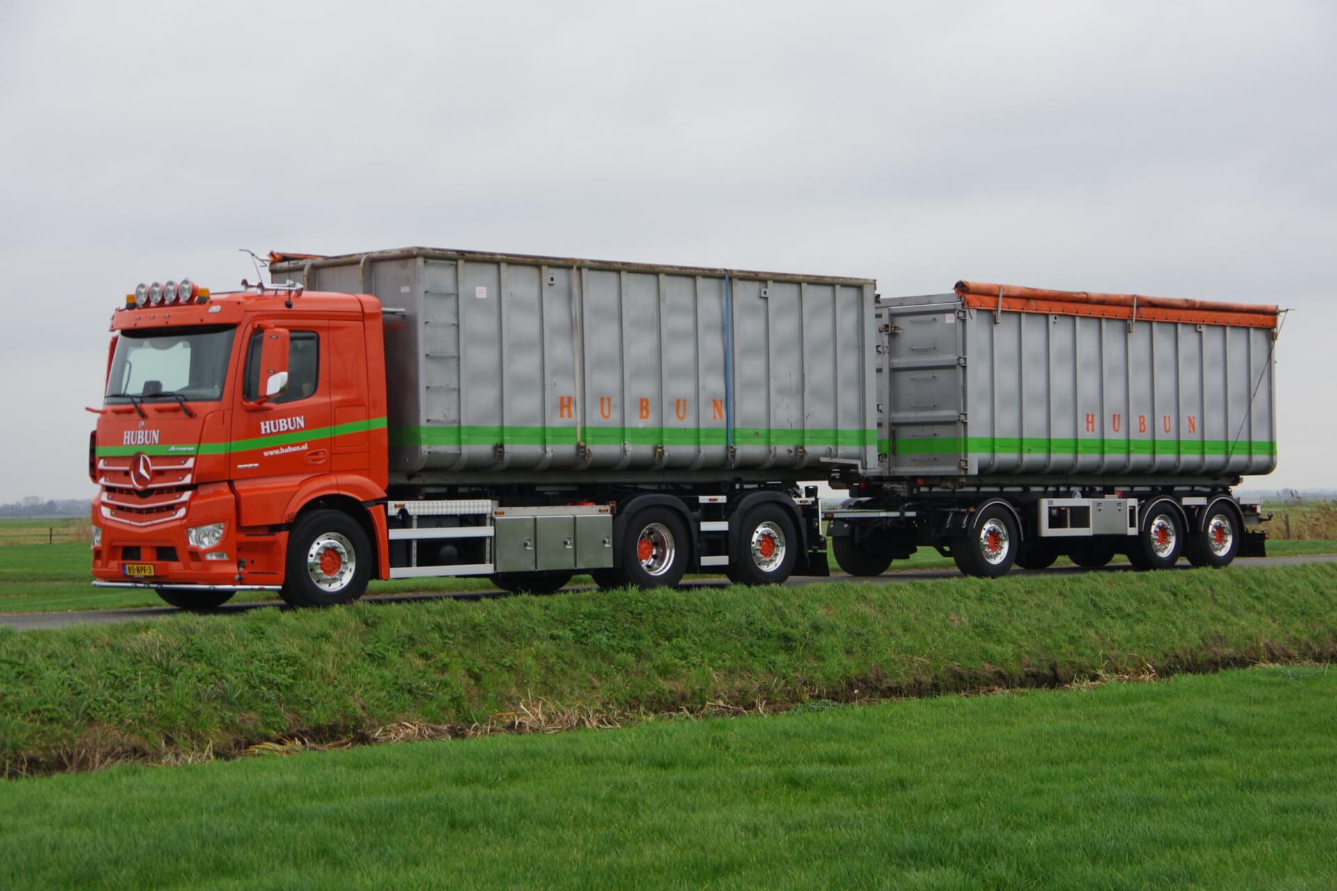 Arocs 3253 Hubun met aanhanger lv 2