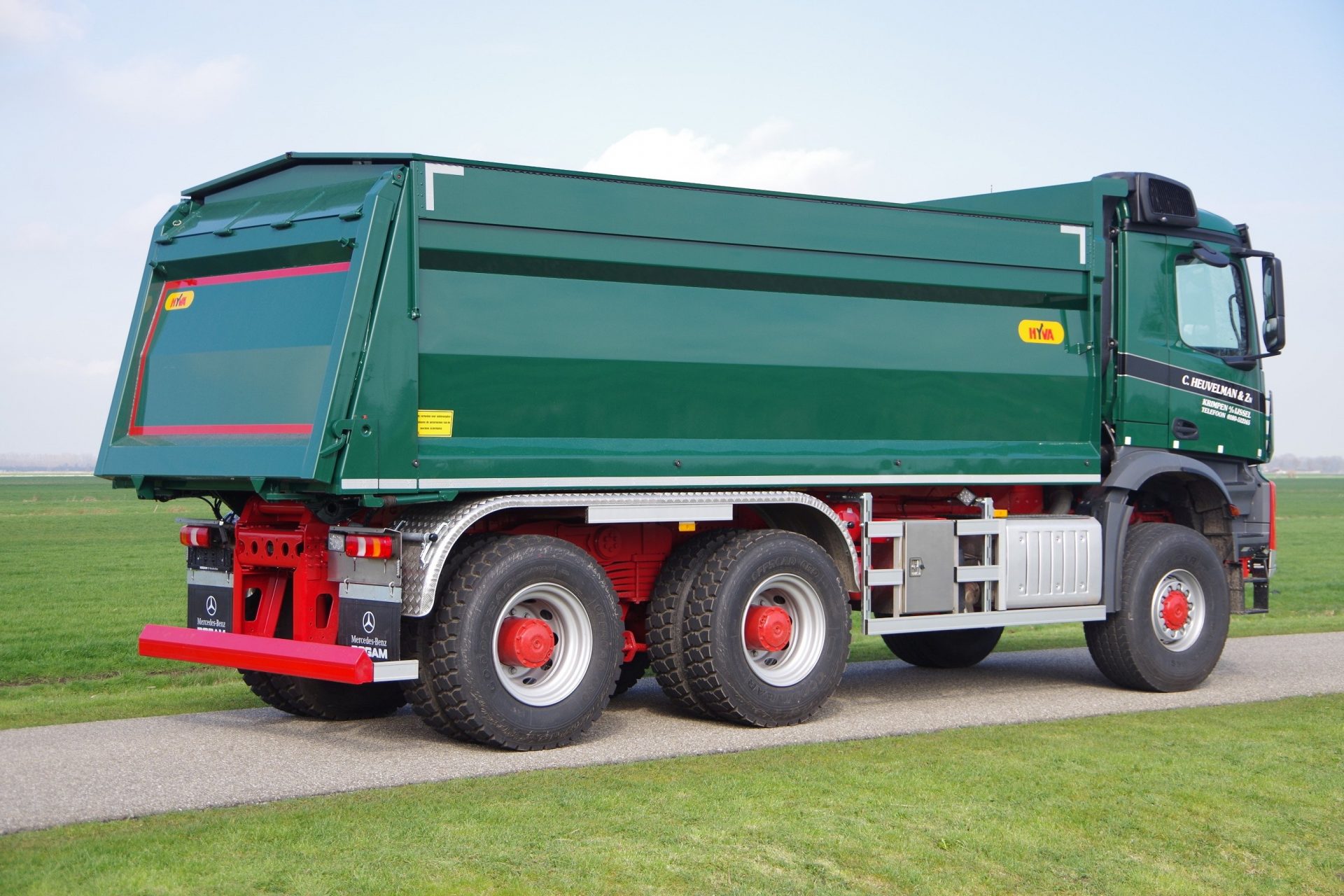 Arocs 3542 met Hyva Kipper ra 3