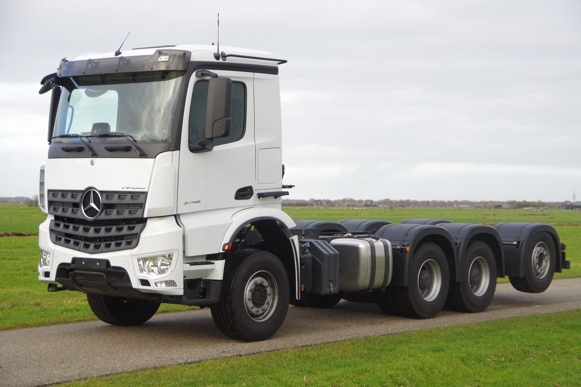 Arocs 3946 Wide Spread chassis lv 1