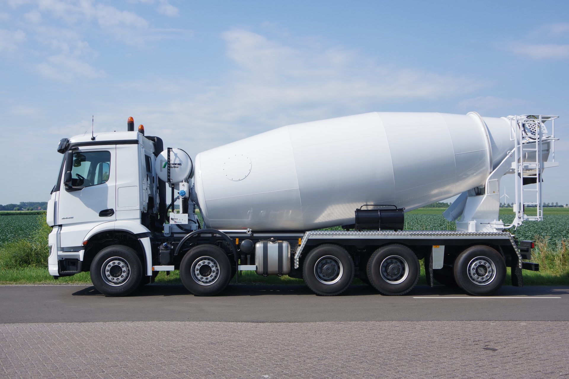 Arocs 4945 met 15M3 Stetter lz