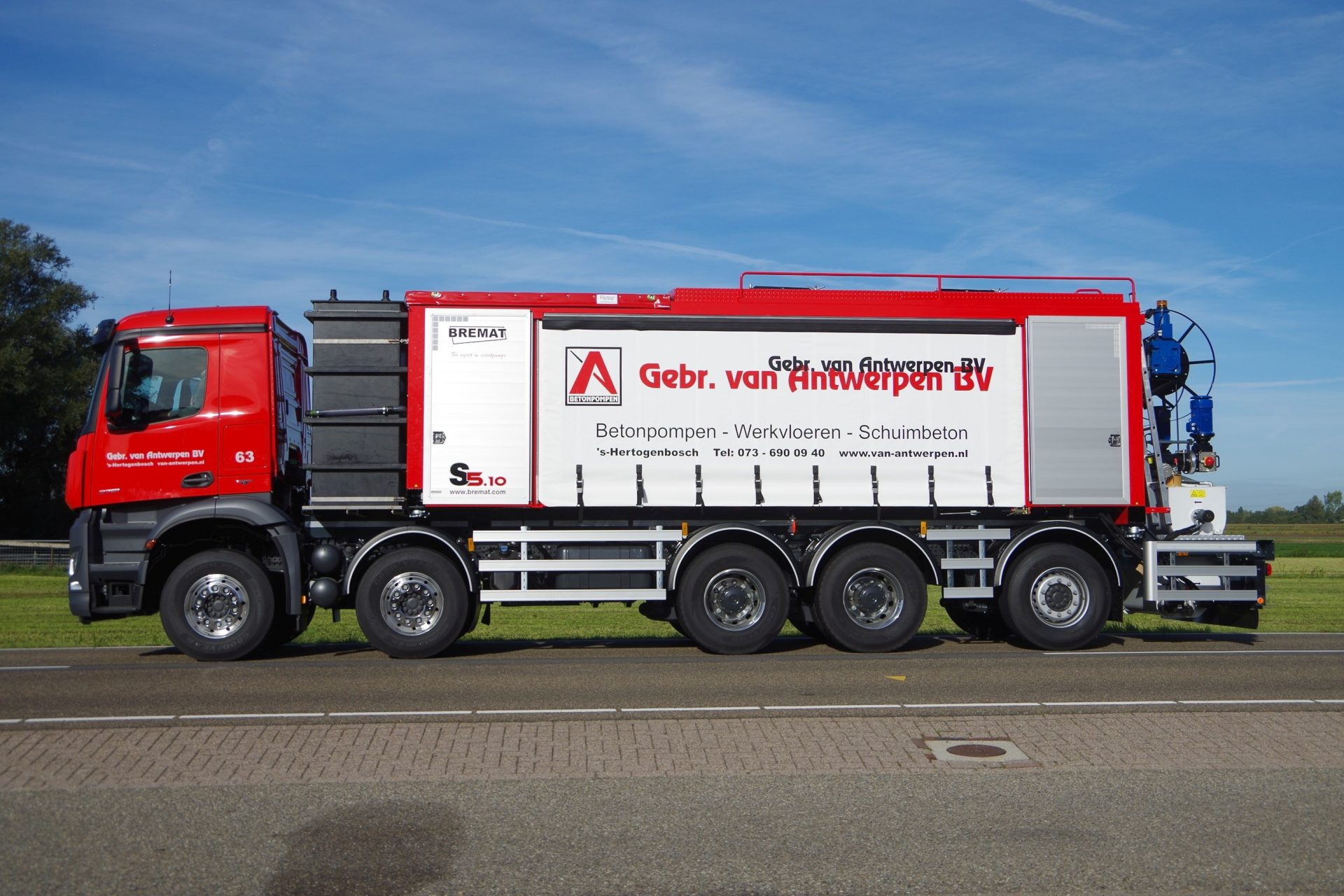 Arocs 4951 met Bremat opbouw lz