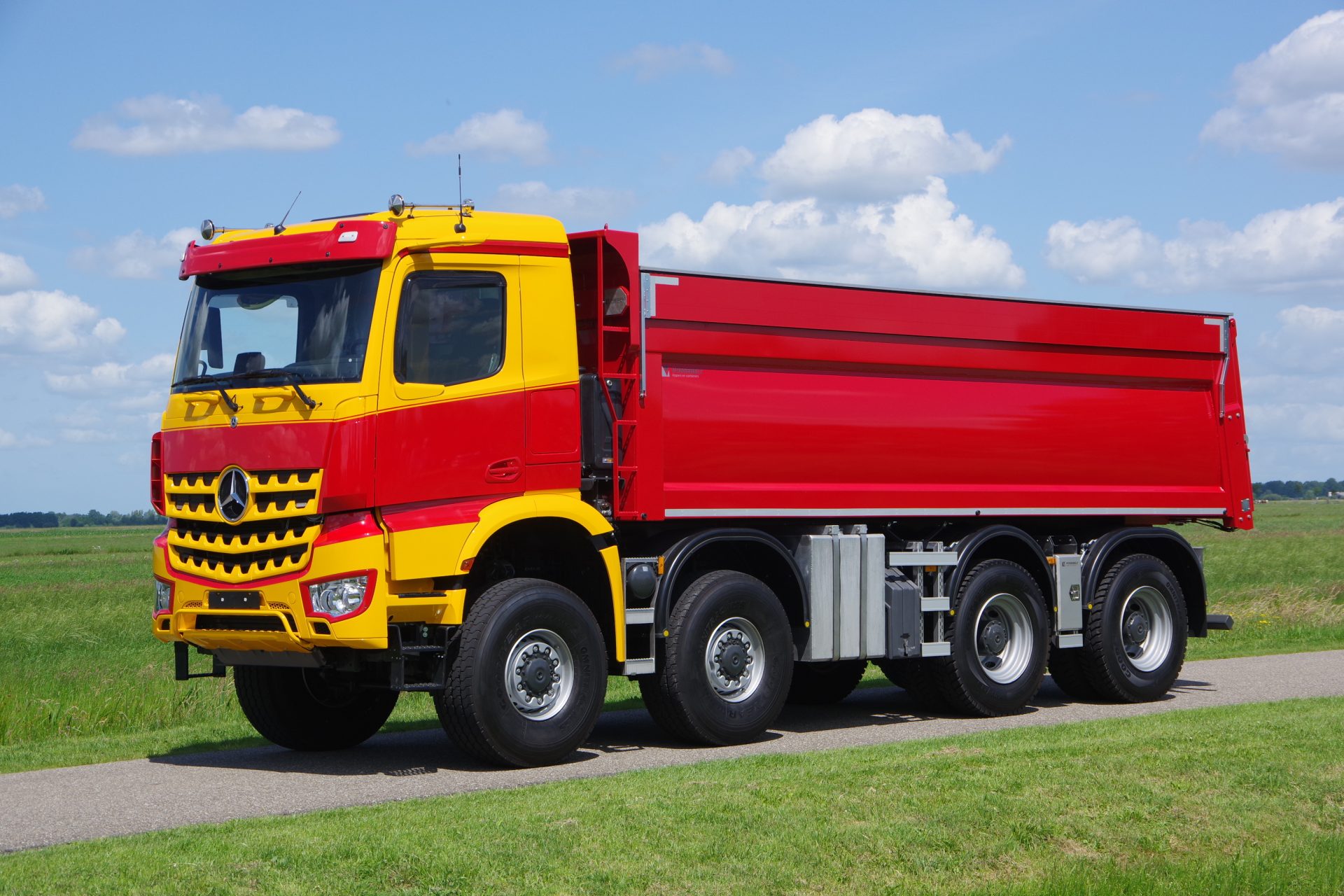 Arocs 8x8 Wide spread Greving lv