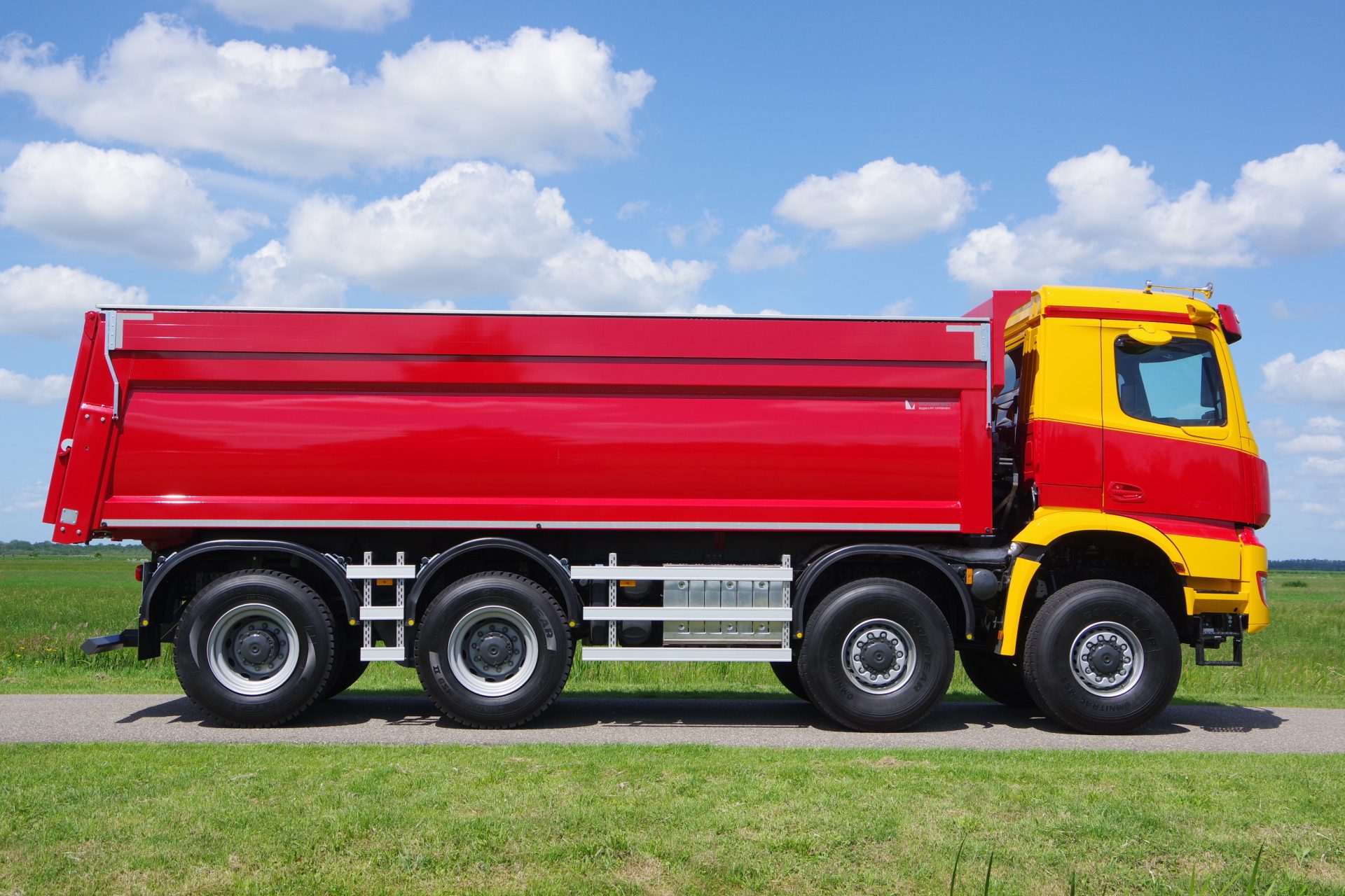 Arocs 8x8 Wide spread Greving rz