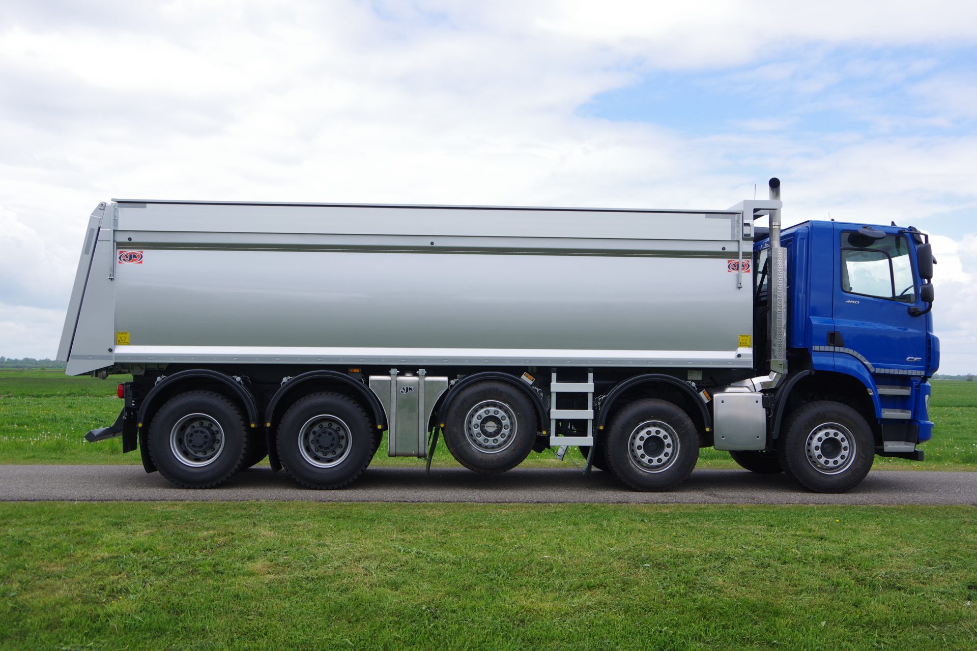 DAF 10x4 met AJK Biemans Grond en Sloopwerken rz 1