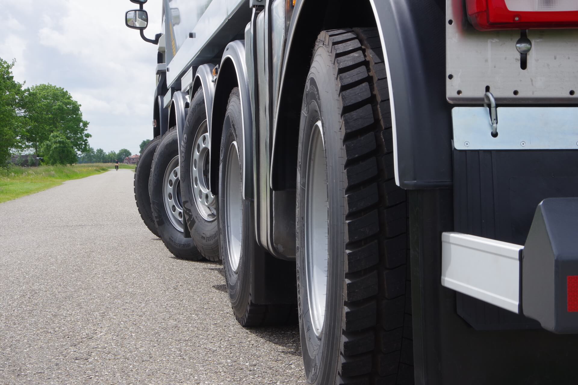 DAF_10x4_Wide-Spread_4 gestuurde assen a