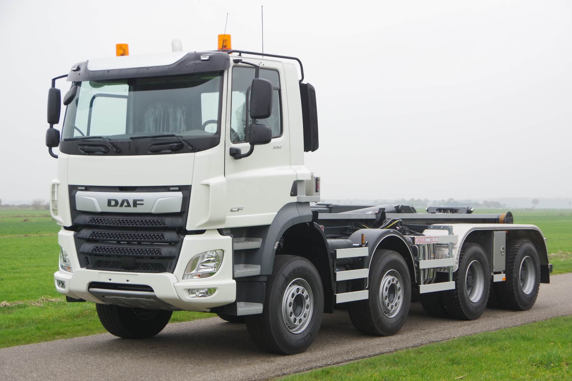 DAF_FAD530_VDL-haakarm_Wide-spread lv 1